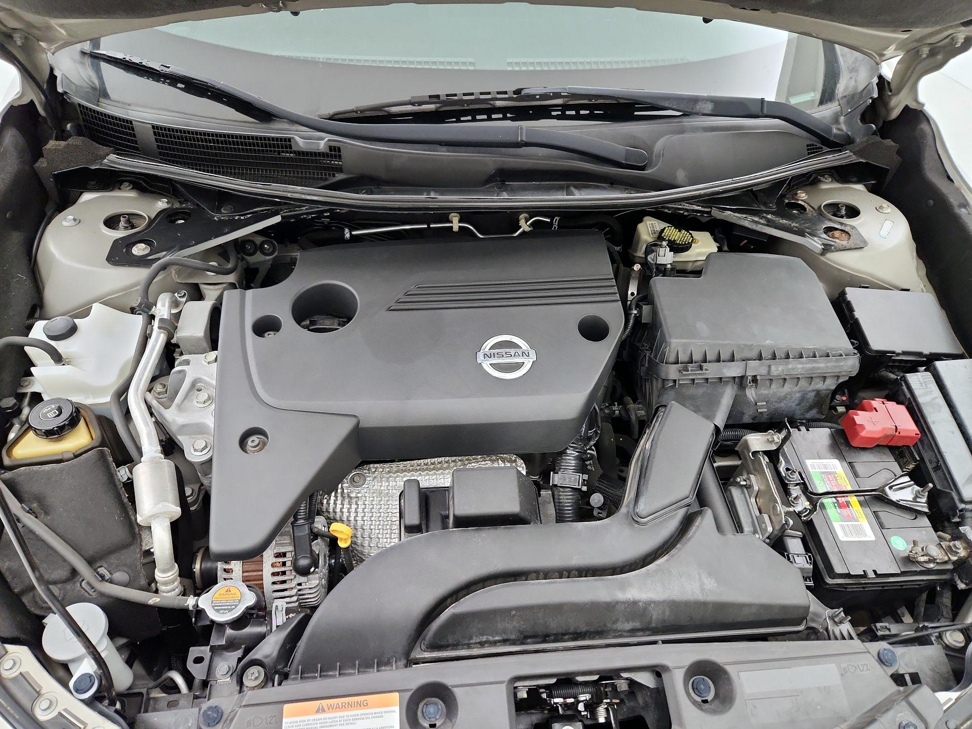 Thumbnail: 2014 Nissan Altima - 20