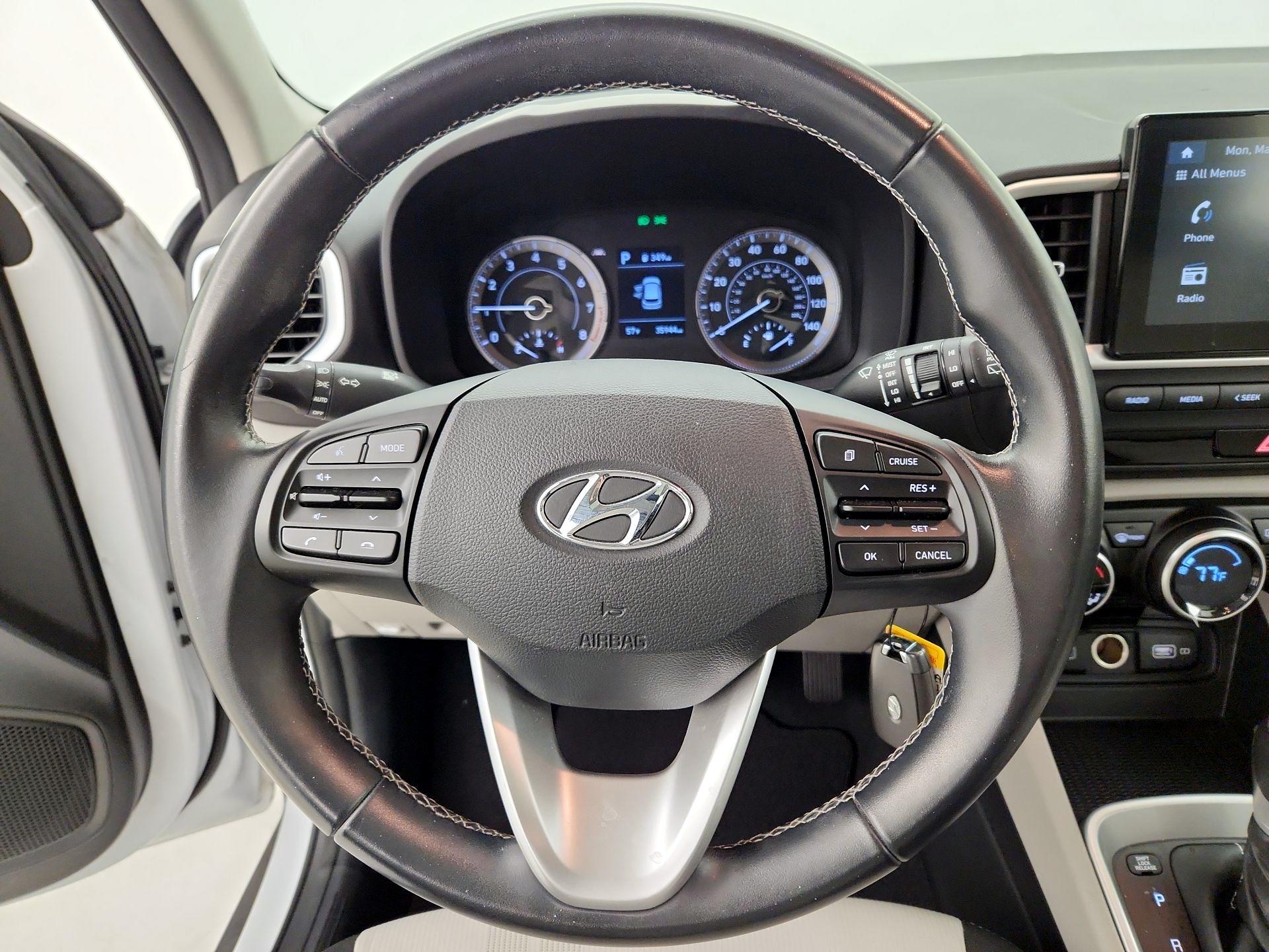 Thumbnail: 2022 Hyundai Venue - 10