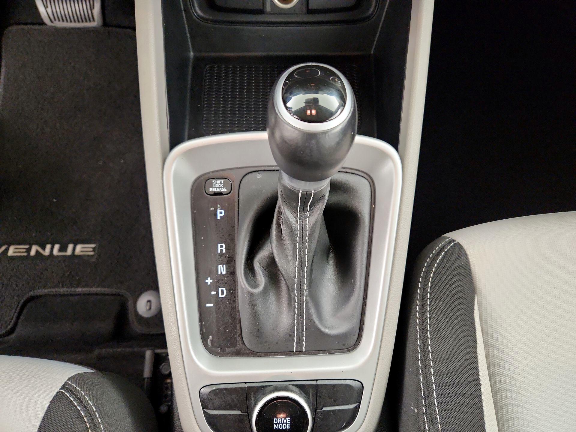 Thumbnail: 2022 Hyundai Venue - 17