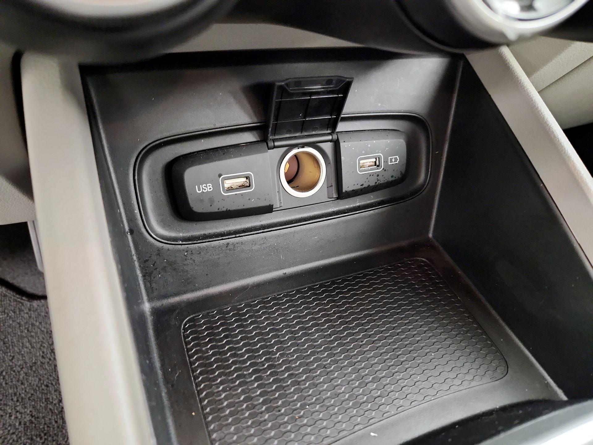 Thumbnail: 2022 Hyundai Venue - 18