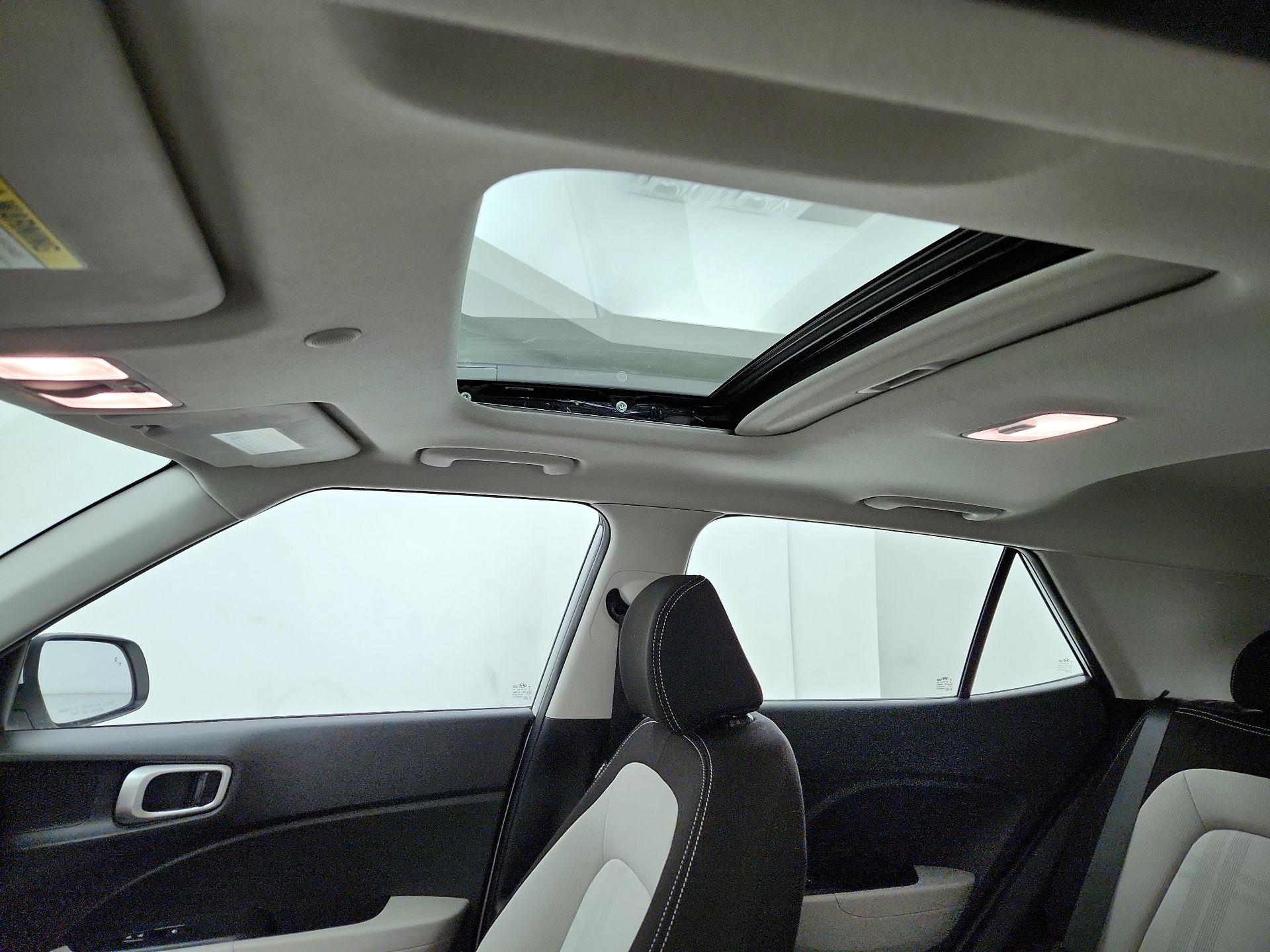 Thumbnail: 2022 Hyundai Venue - 19