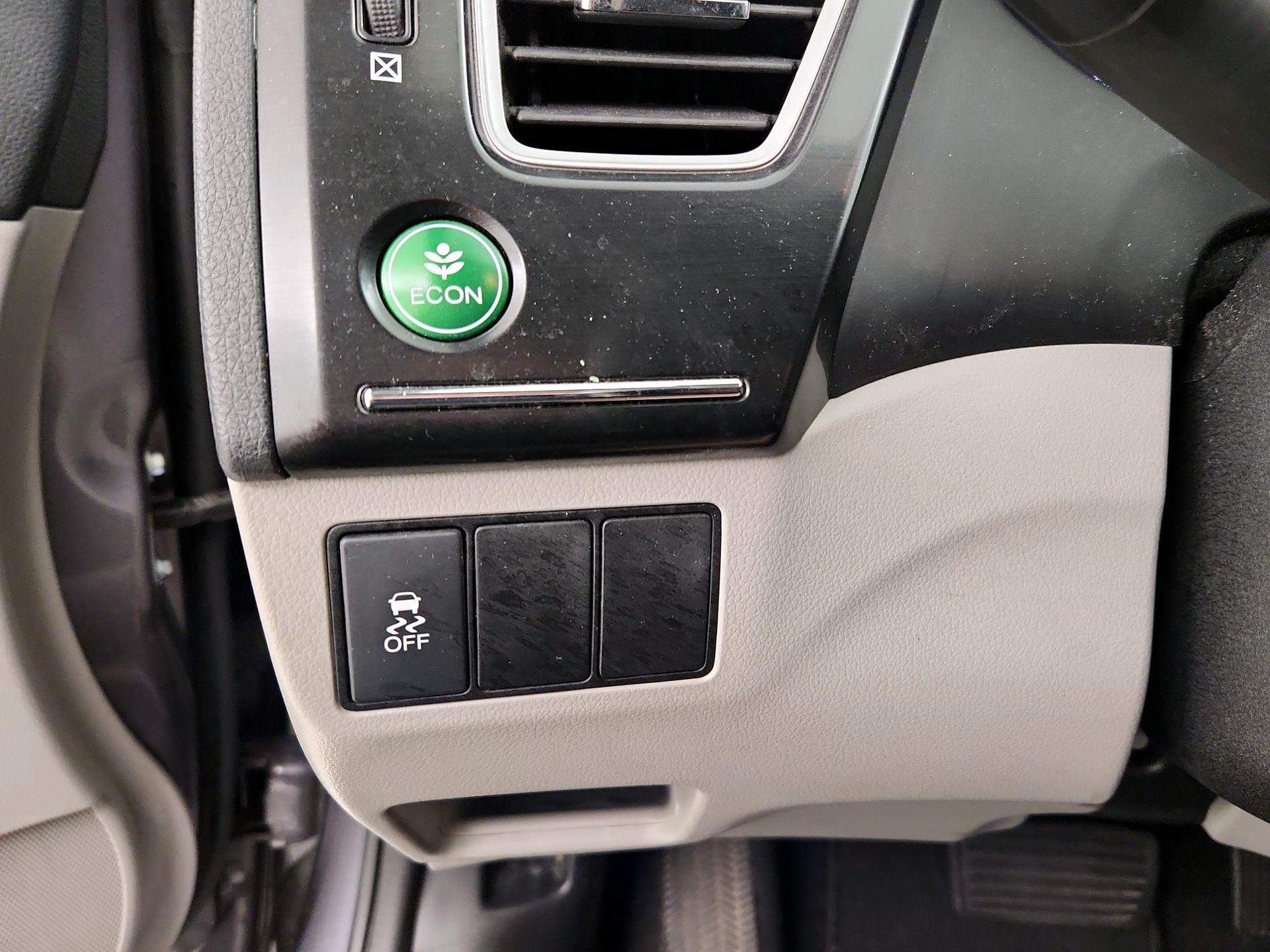 Thumbnail: 2015 Honda Civic - 13