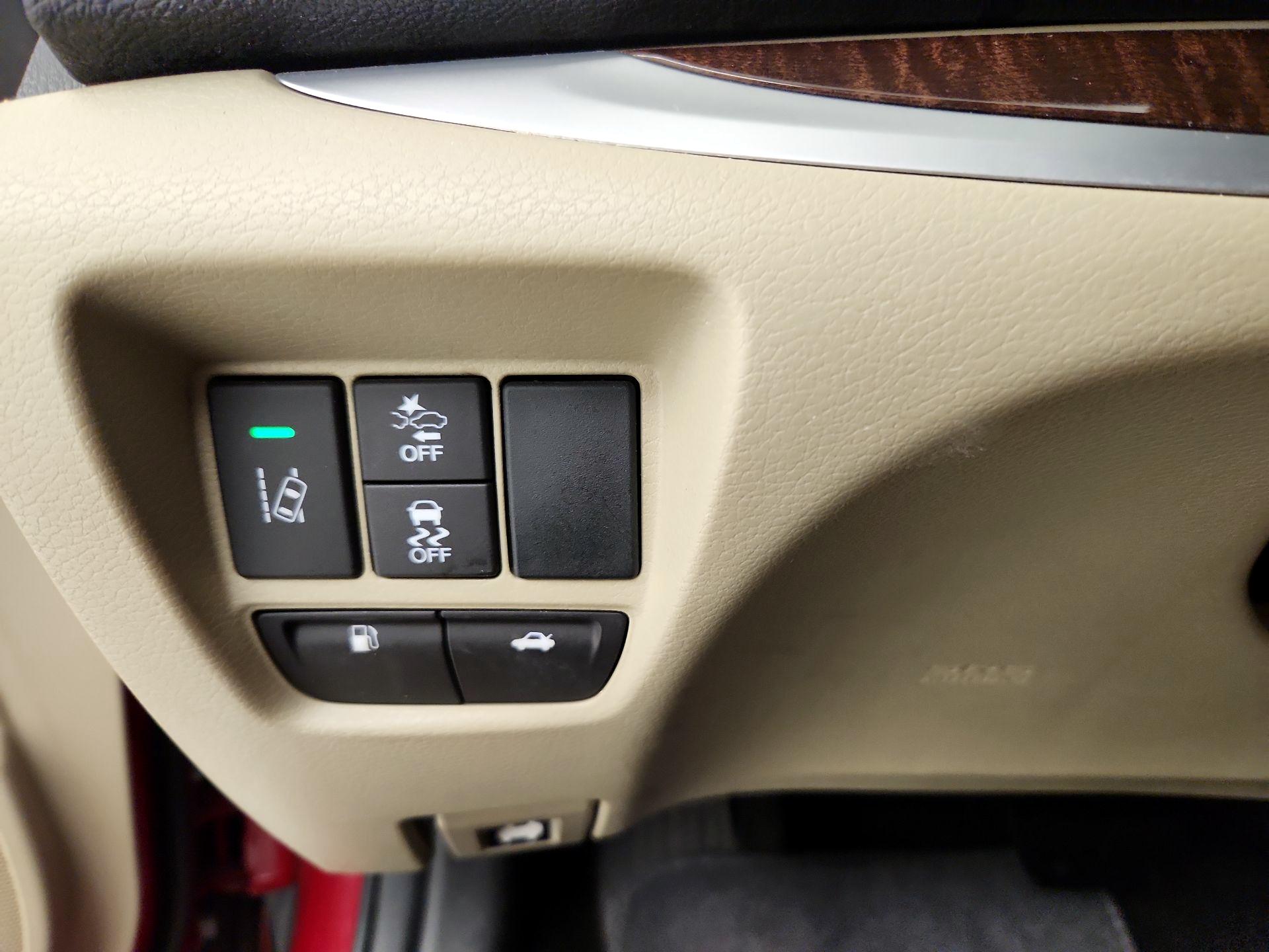 Thumbnail: 2018 Acura TLX - 13