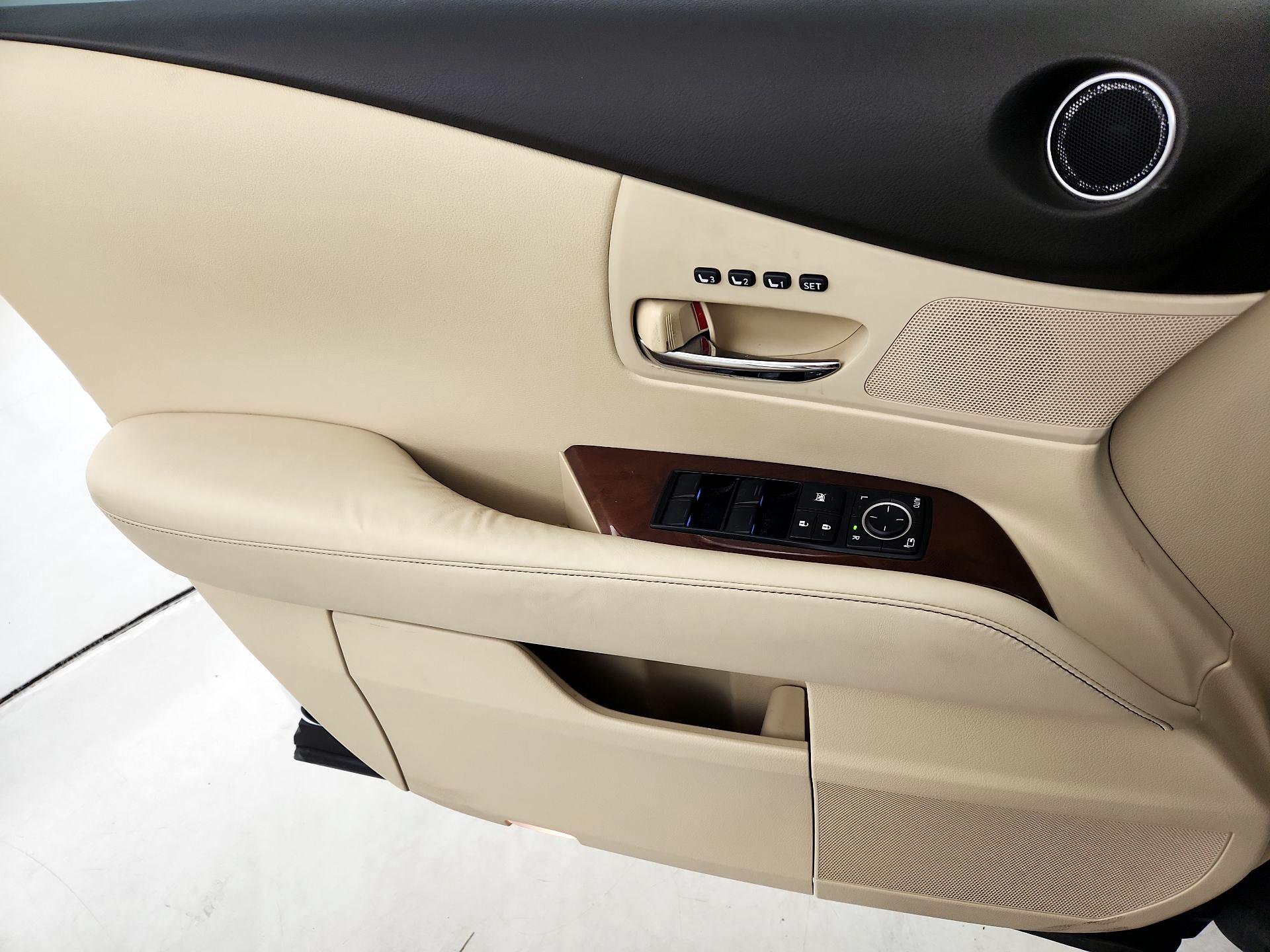 Thumbnail: 2015 Lexus RX - 12