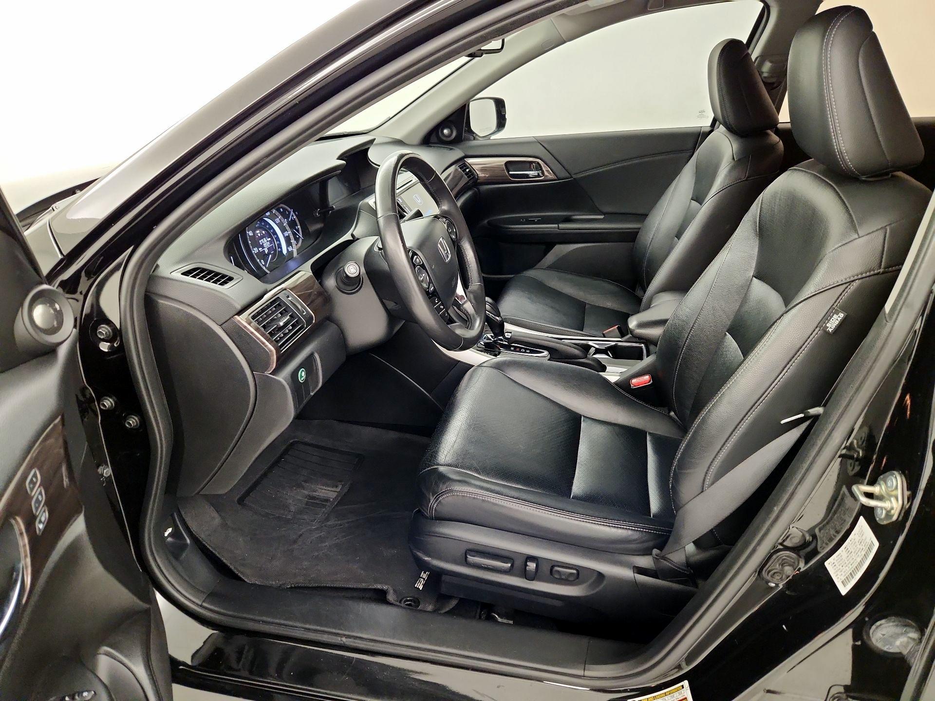 Thumbnail: 2017 Honda Accord - 11