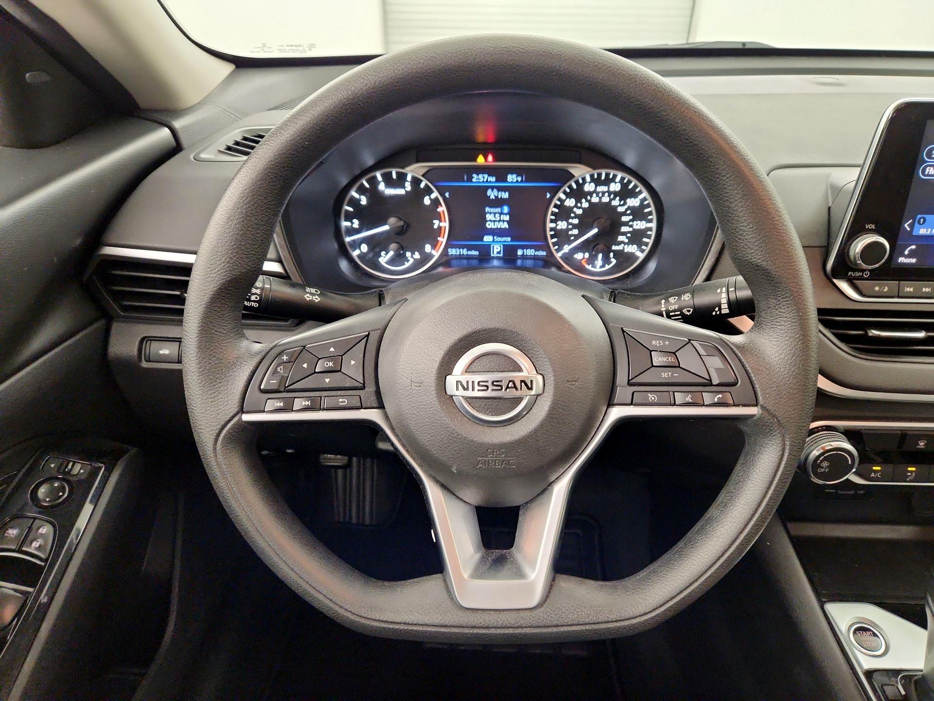 Thumbnail: 2021 Nissan Altima - 10