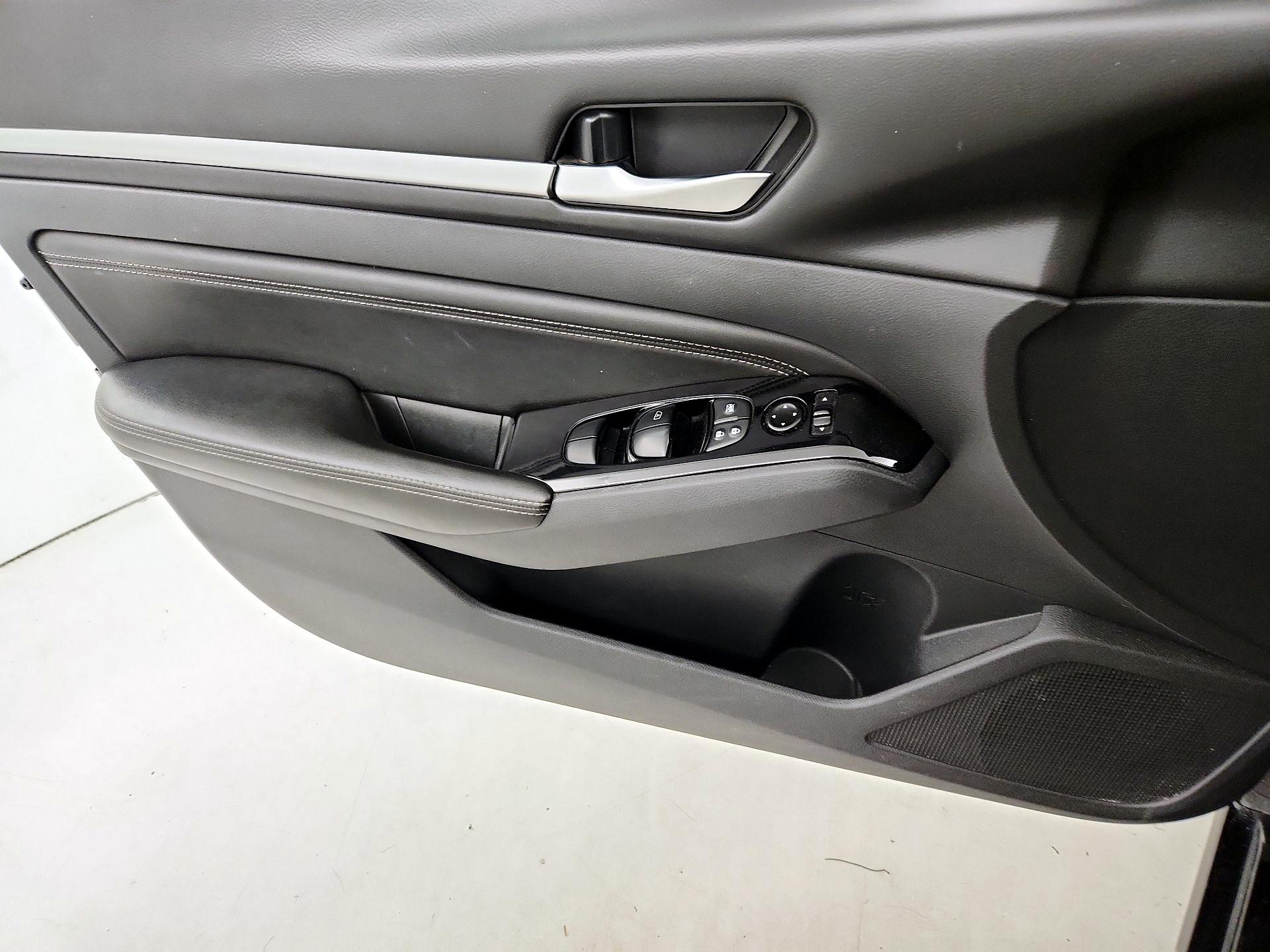 Thumbnail: 2021 Nissan Altima - 12