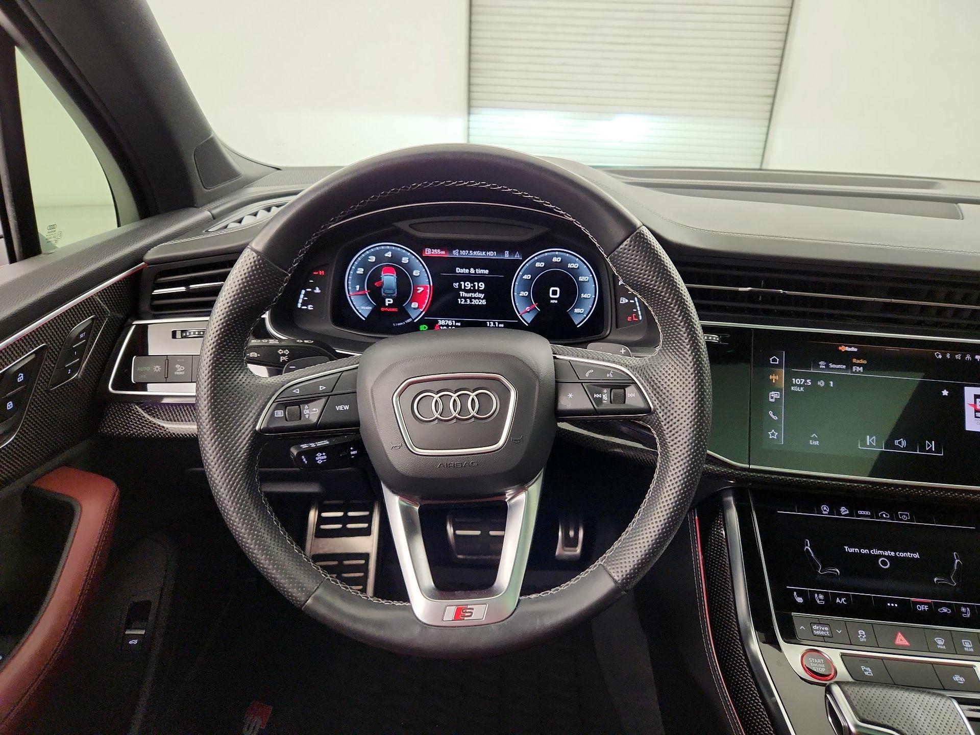 Thumbnail: 2022 Audi SQ7 - 10