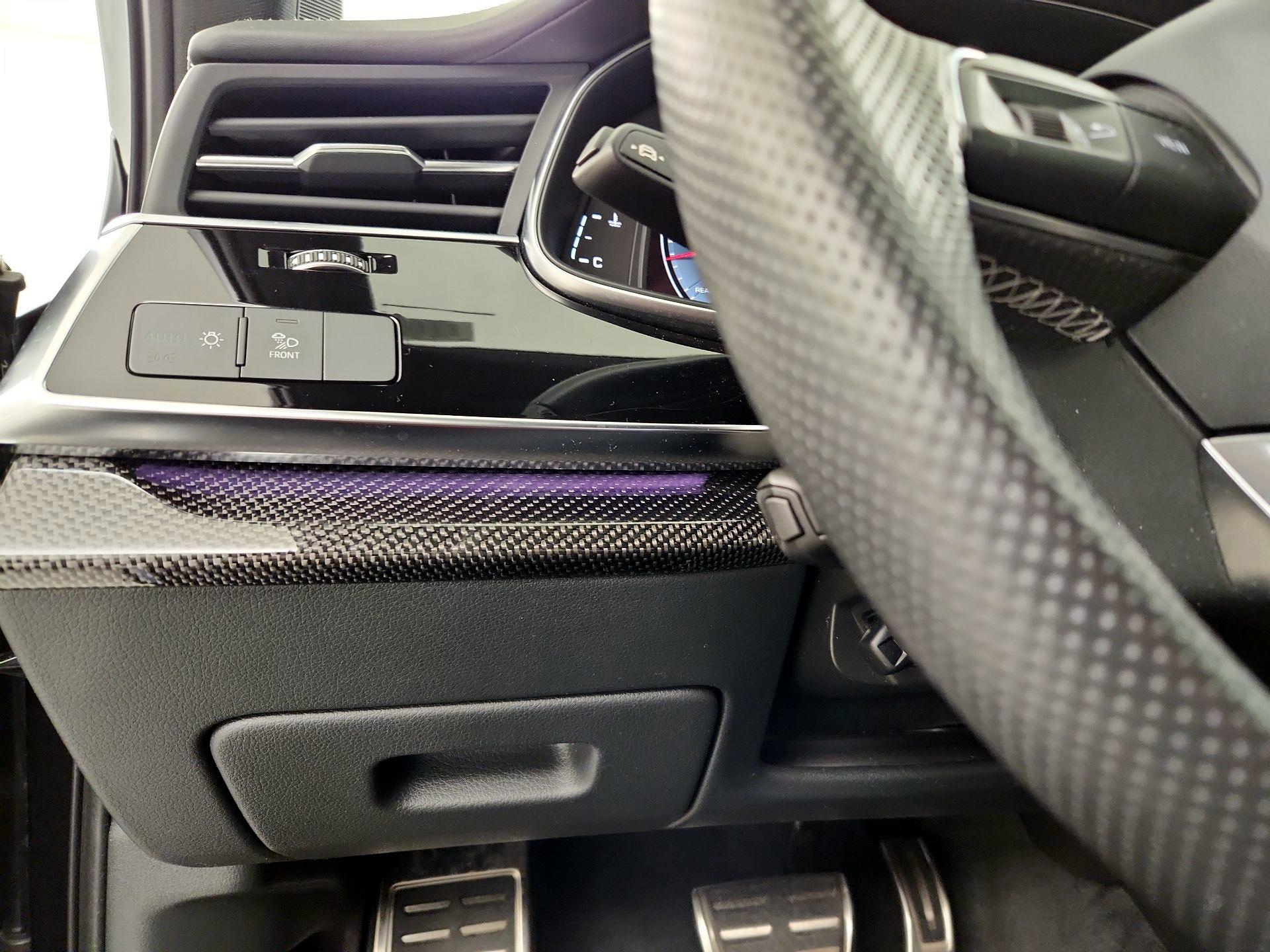 Thumbnail: 2022 Audi SQ7 - 13