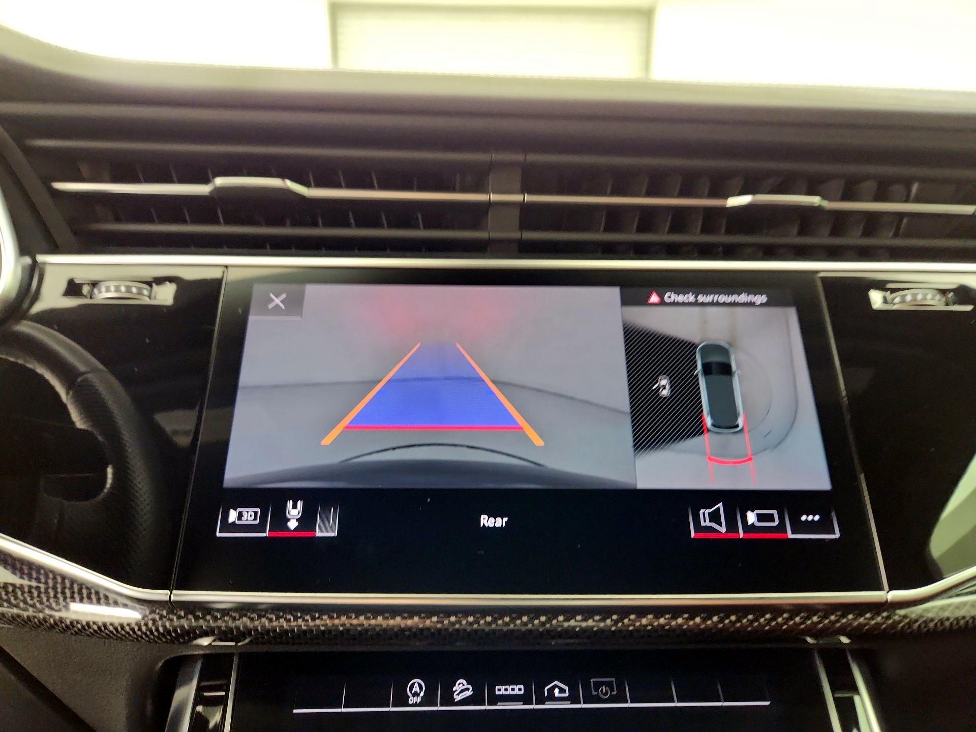 Thumbnail: 2022 Audi SQ7 - 14