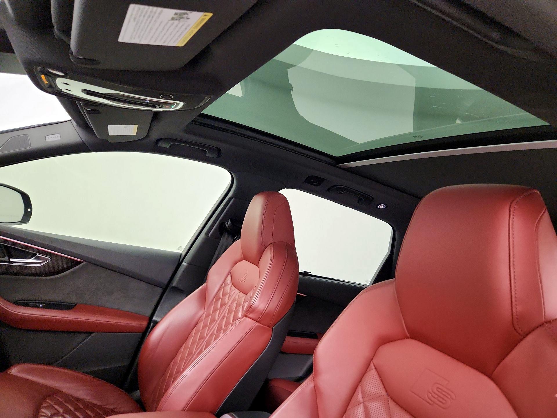 Thumbnail: 2022 Audi SQ7 - 19