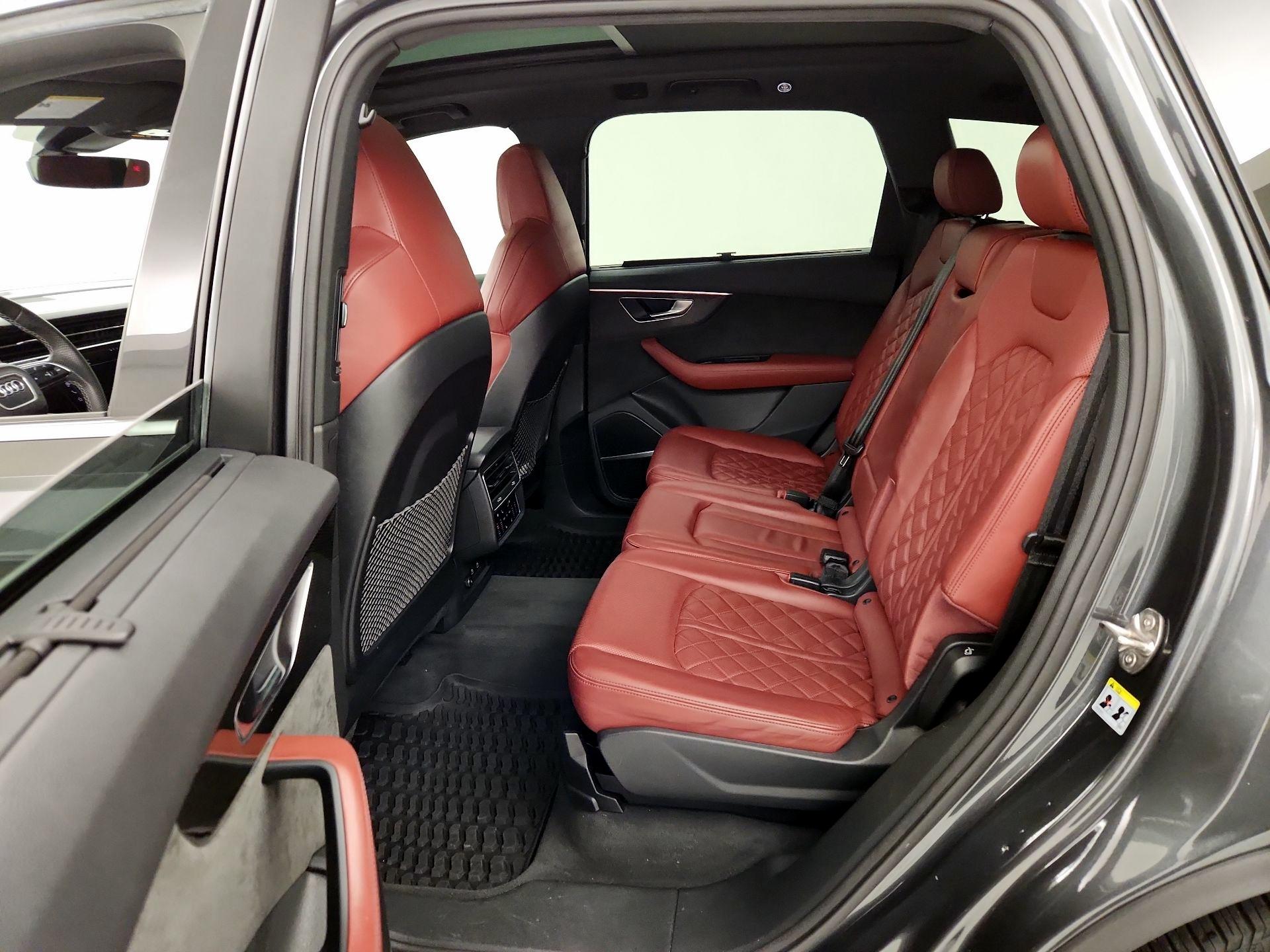 Thumbnail: 2022 Audi SQ7 - 20