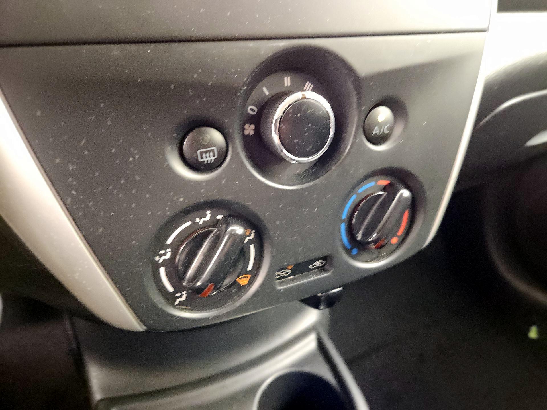 Thumbnail: 2015 Nissan Versa - 15