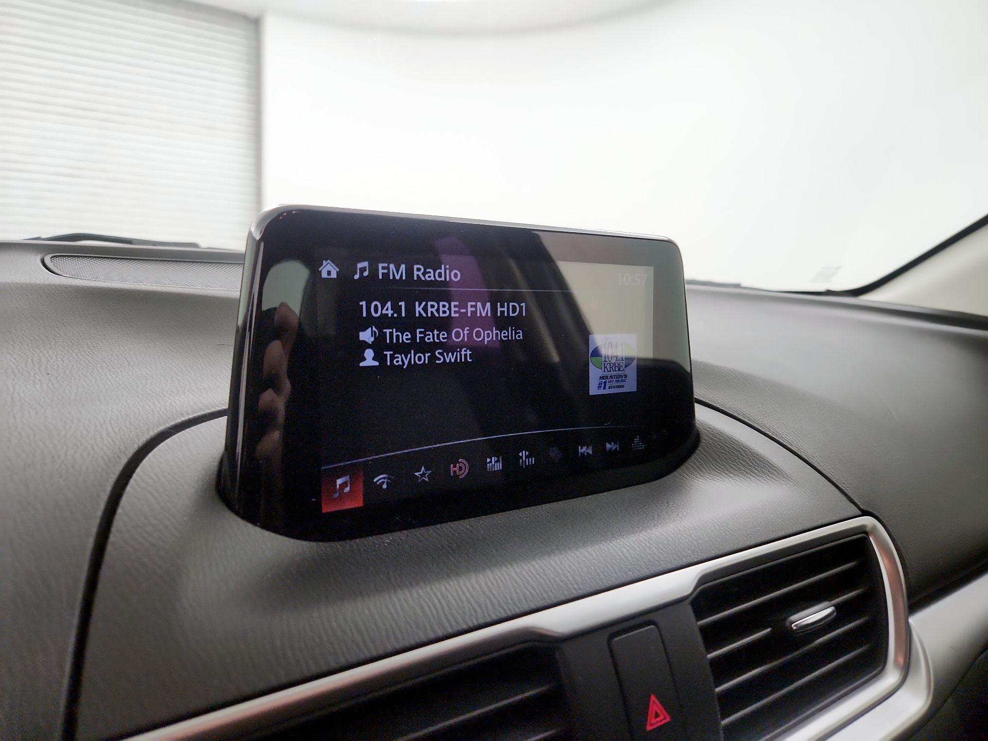 Thumbnail: 2017 Mazda Mazda3 - 15