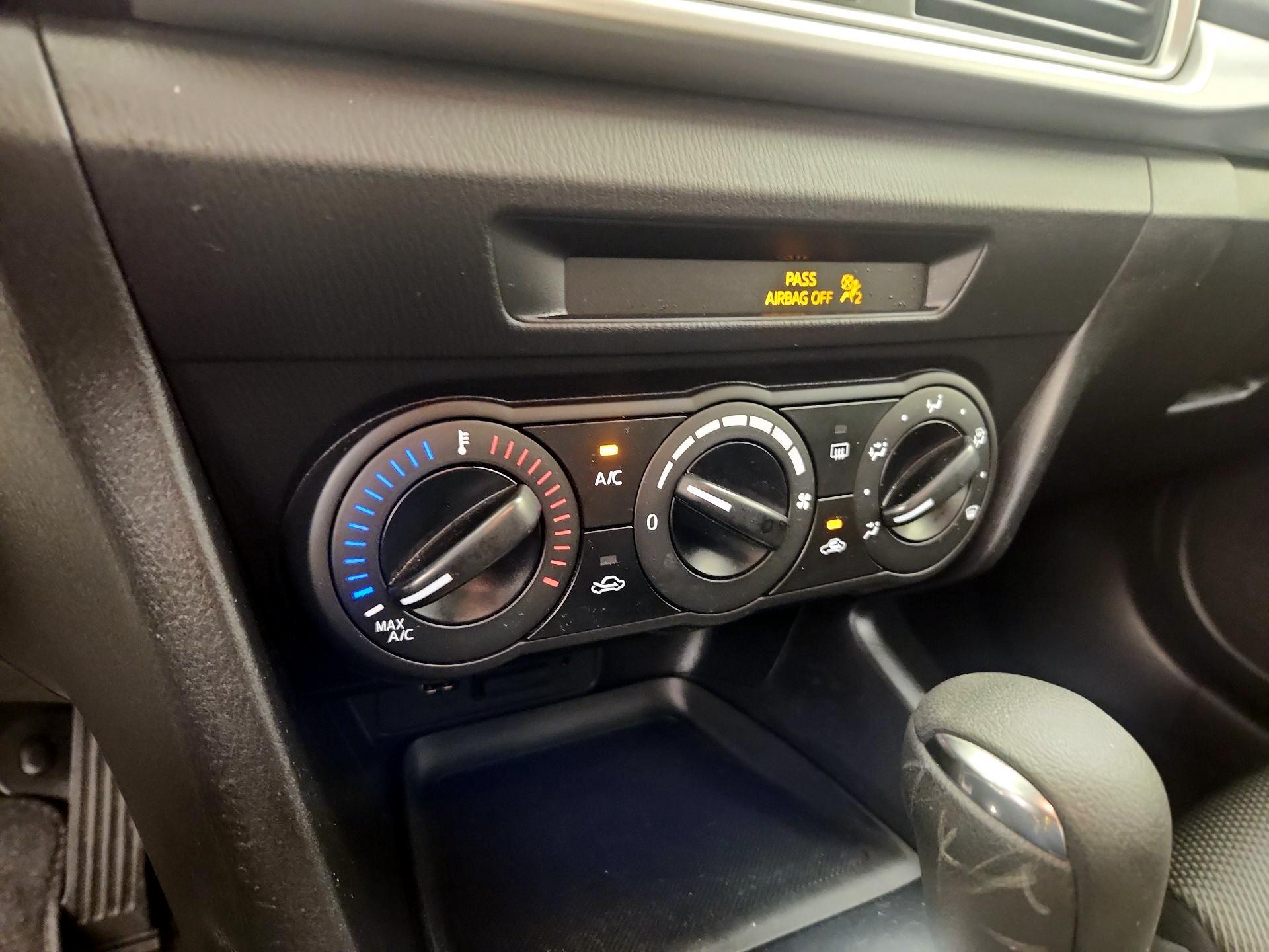 Thumbnail: 2017 Mazda Mazda3 - 16