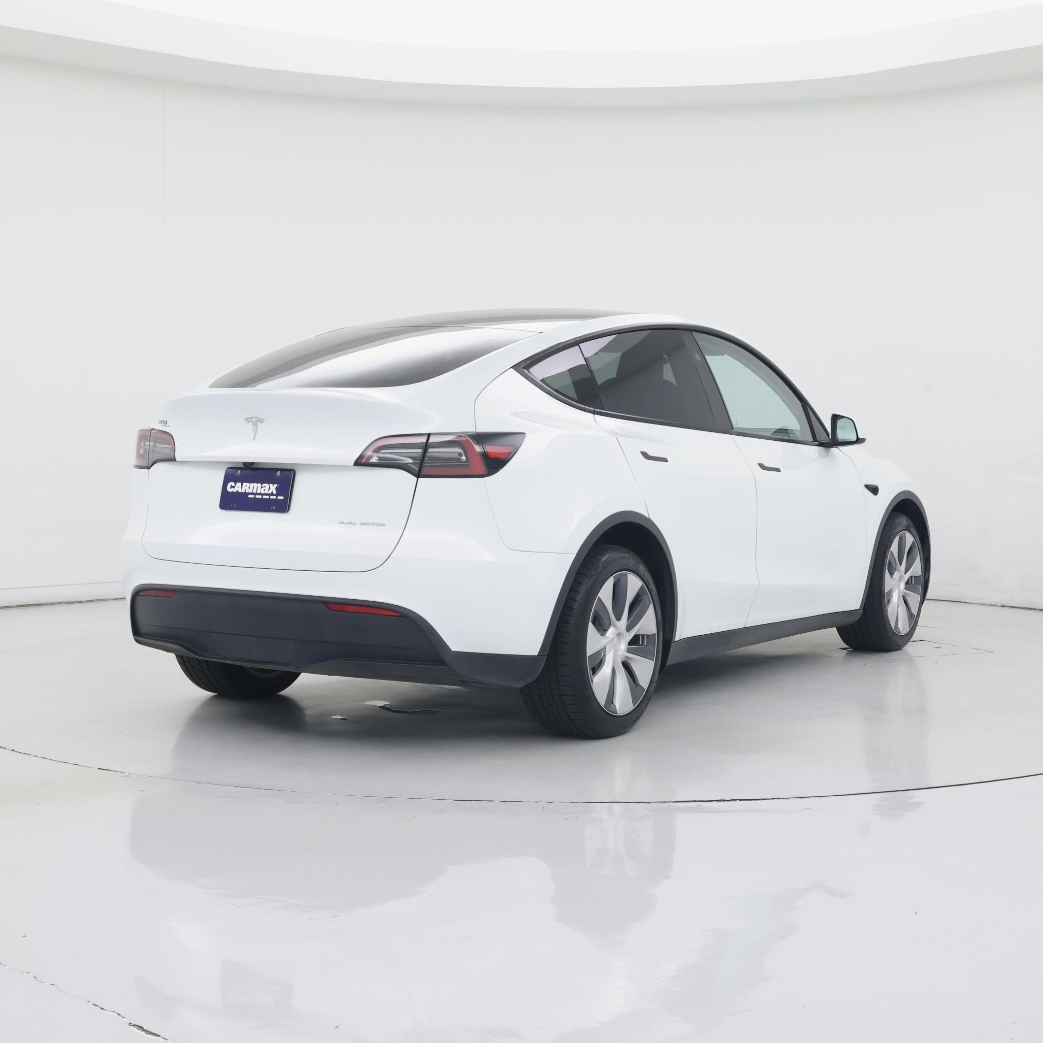 Thumbnail: 2023 Tesla Model Y - 8