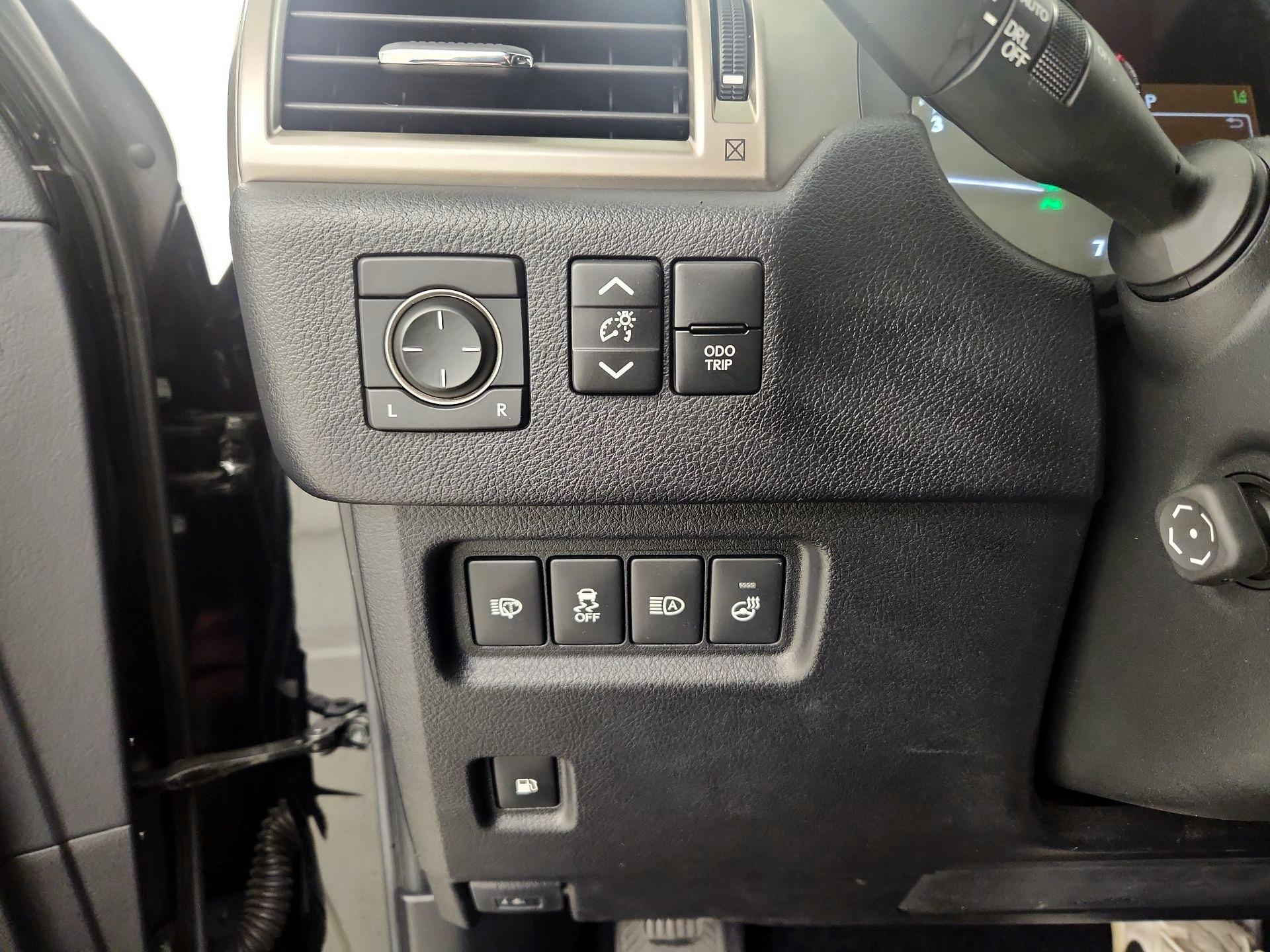 Thumbnail: 2021 Lexus GX - 13