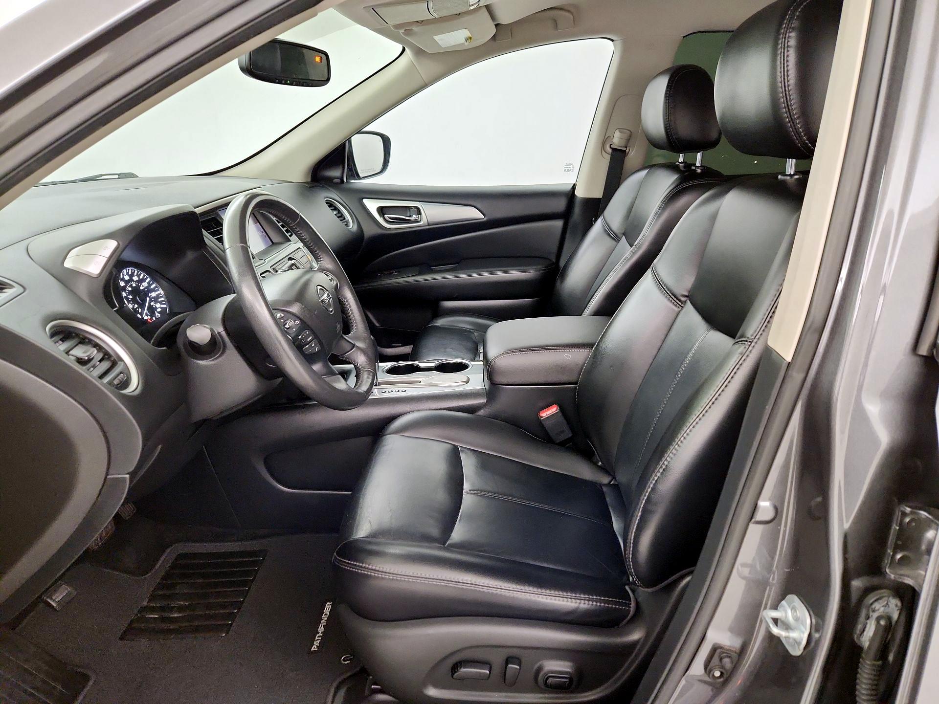 Thumbnail: 2017 Nissan Pathfinder - 11