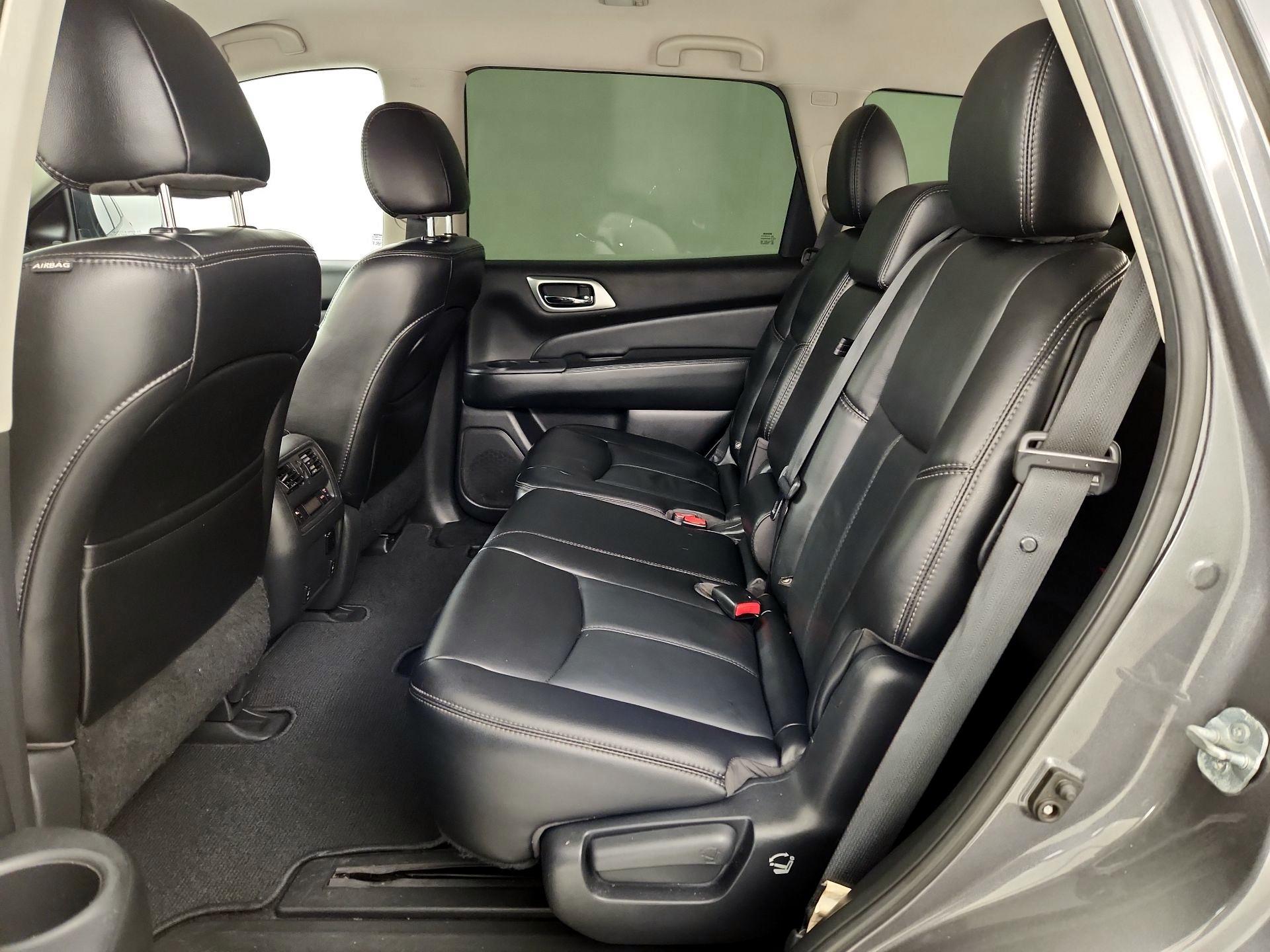 Thumbnail: 2017 Nissan Pathfinder - 19