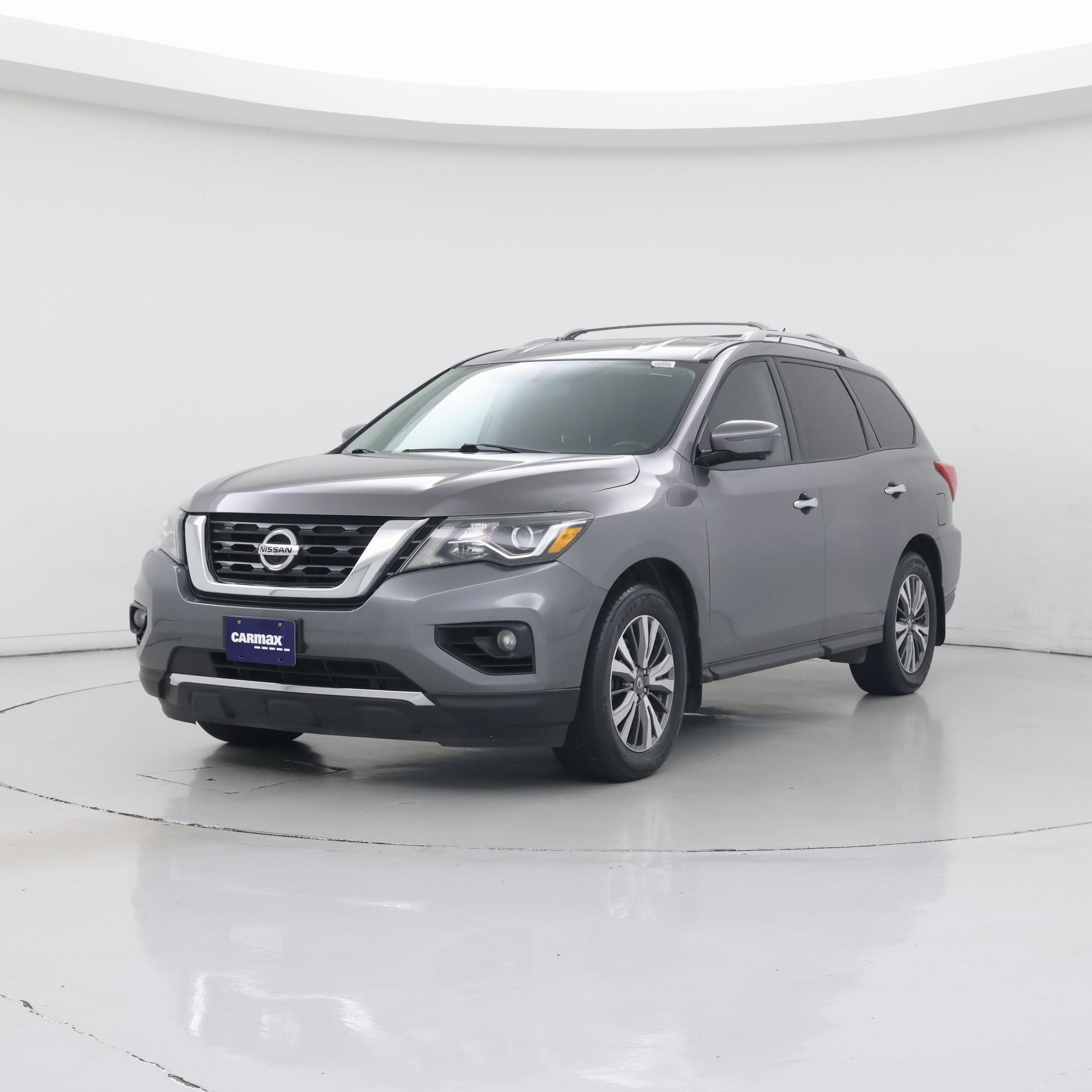 Thumbnail: 2017 Nissan Pathfinder - 4
