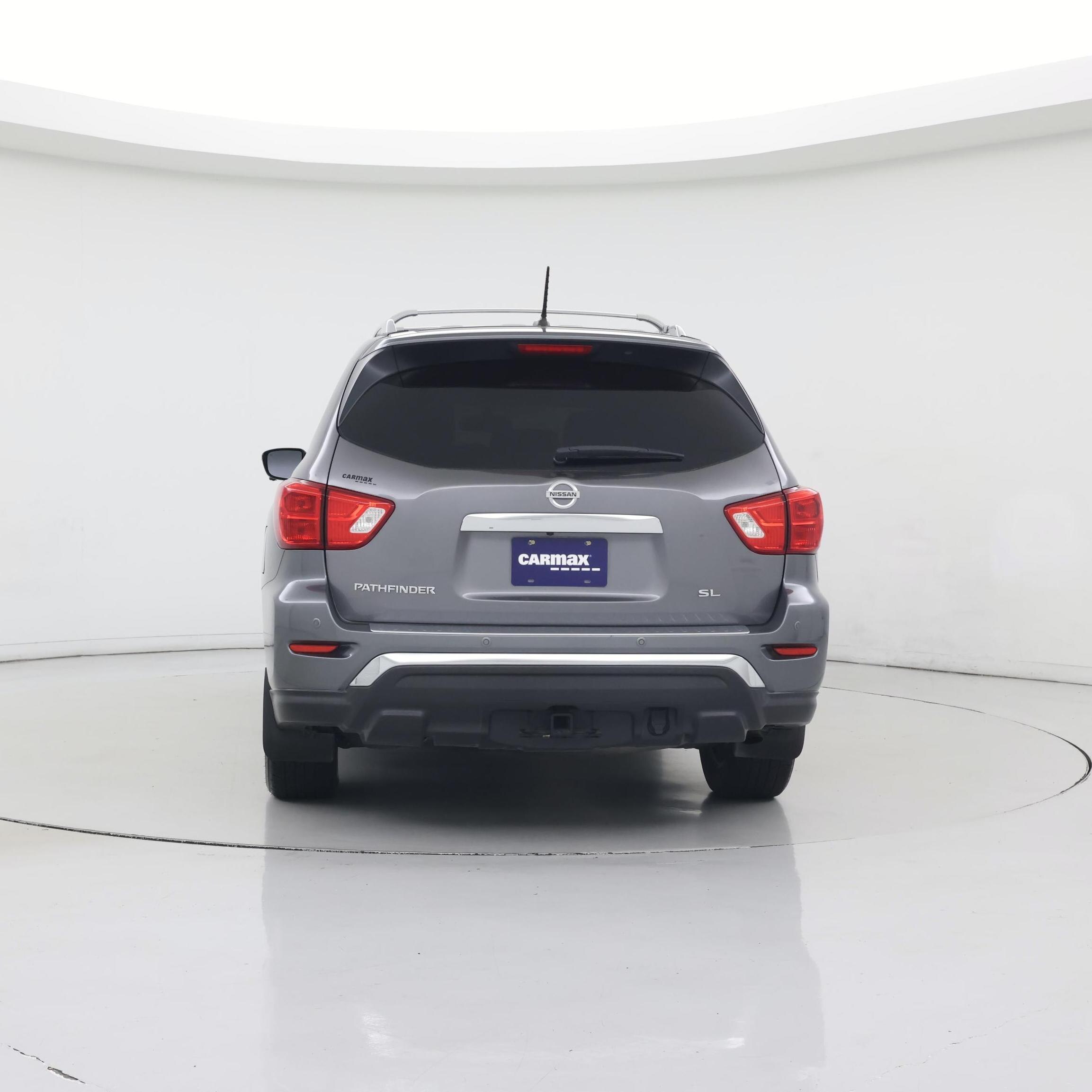 Thumbnail: 2017 Nissan Pathfinder - 6