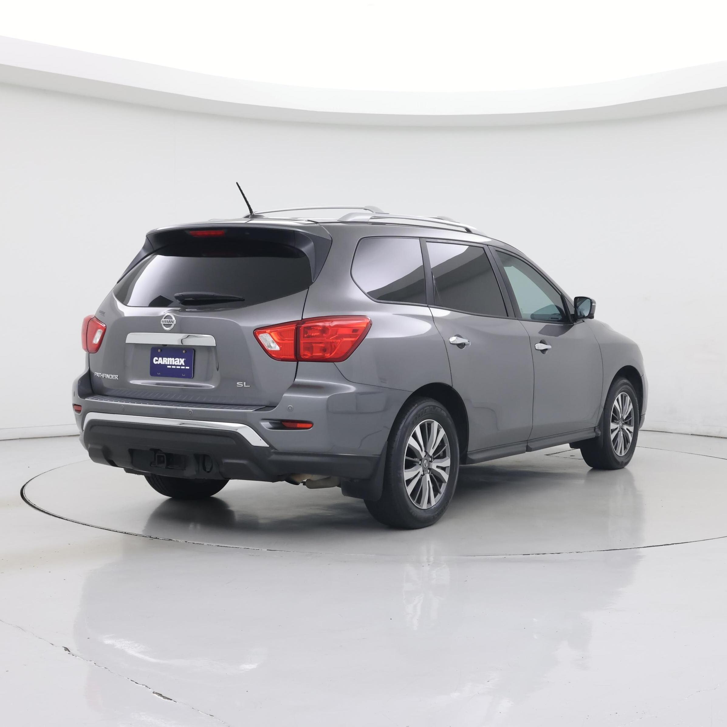 Thumbnail: 2017 Nissan Pathfinder - 8