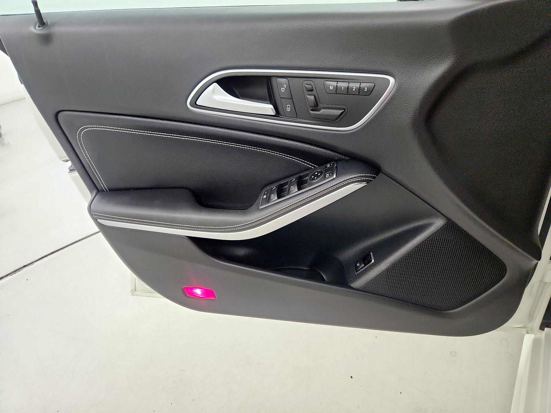 Thumbnail: 2016 Mercedes-Benz CLA - 12