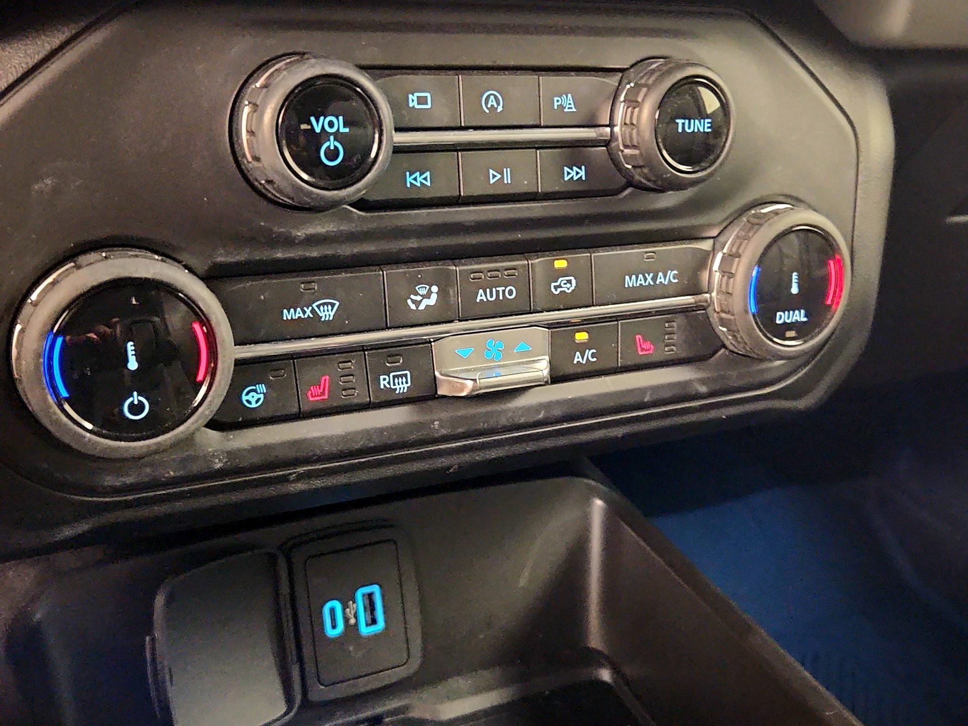 Thumbnail: 2022 Ford Bronco - 17