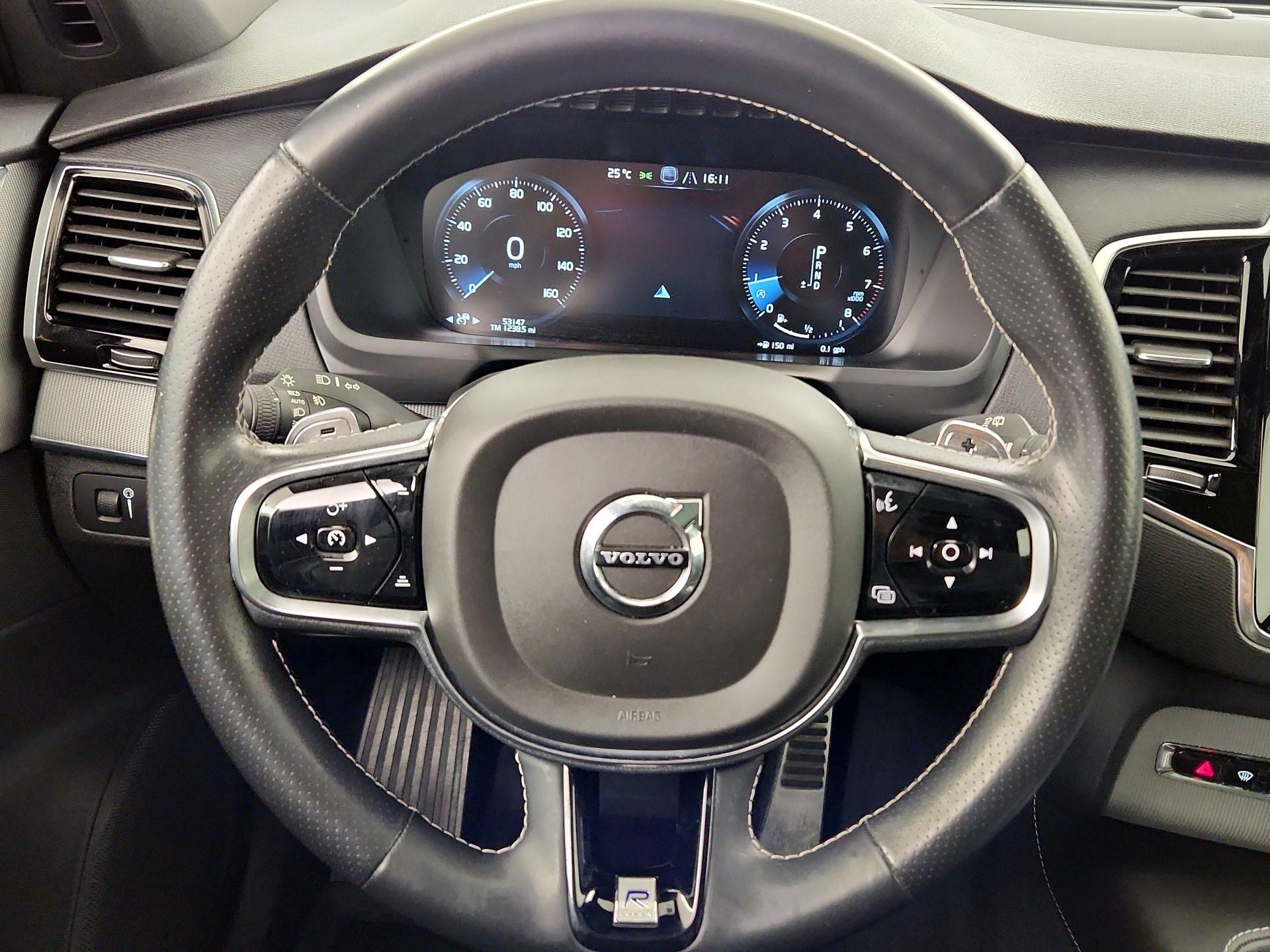 Thumbnail: 2017 Volvo XC90 - 10