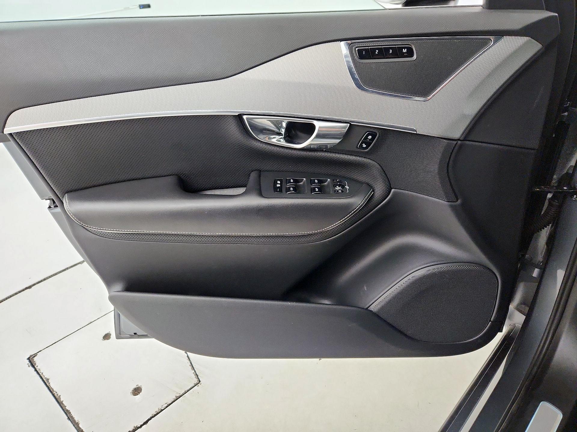 Thumbnail: 2017 Volvo XC90 - 12