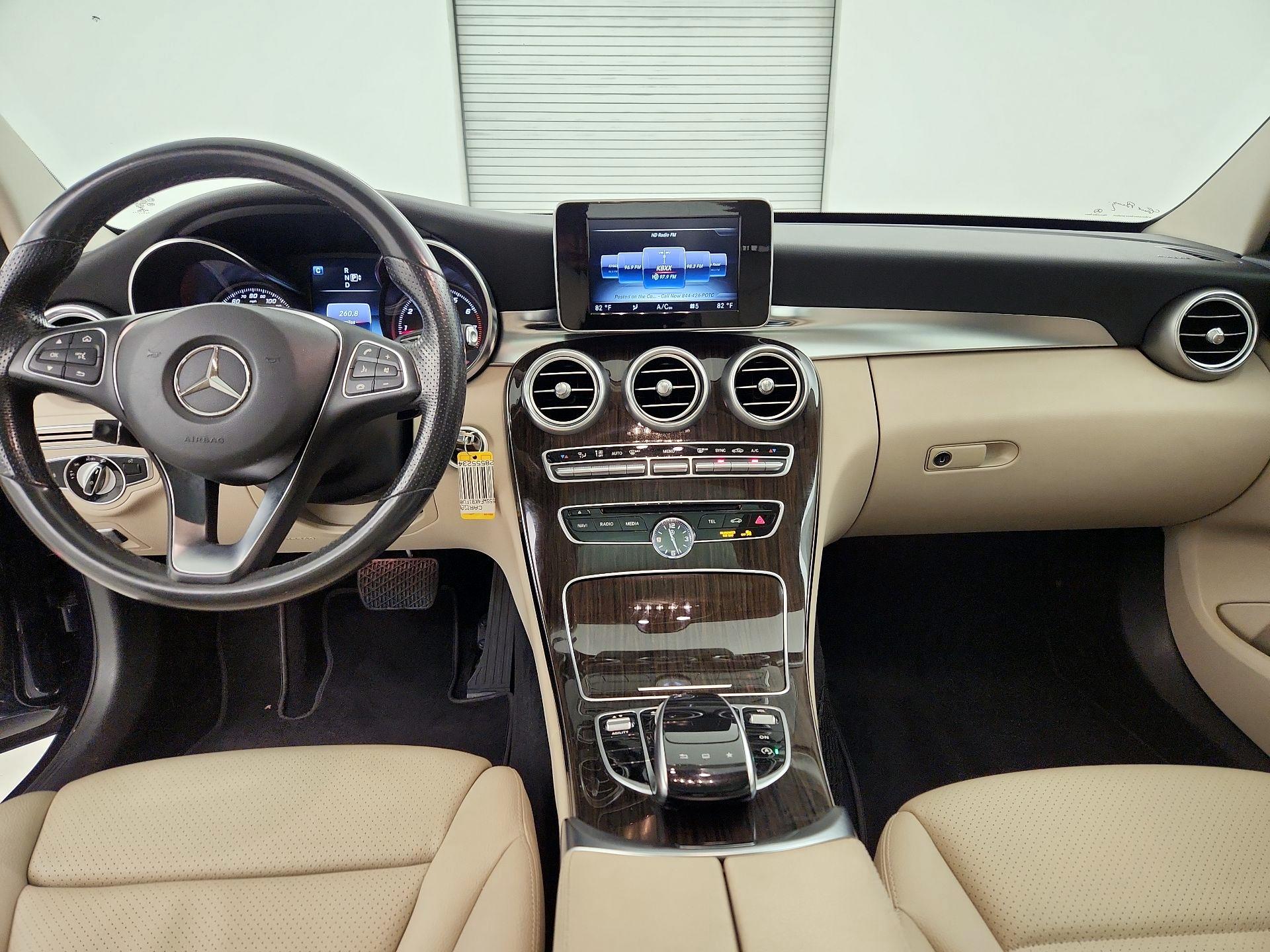 Thumbnail: 2015 Mercedes-Benz C-Class - 9