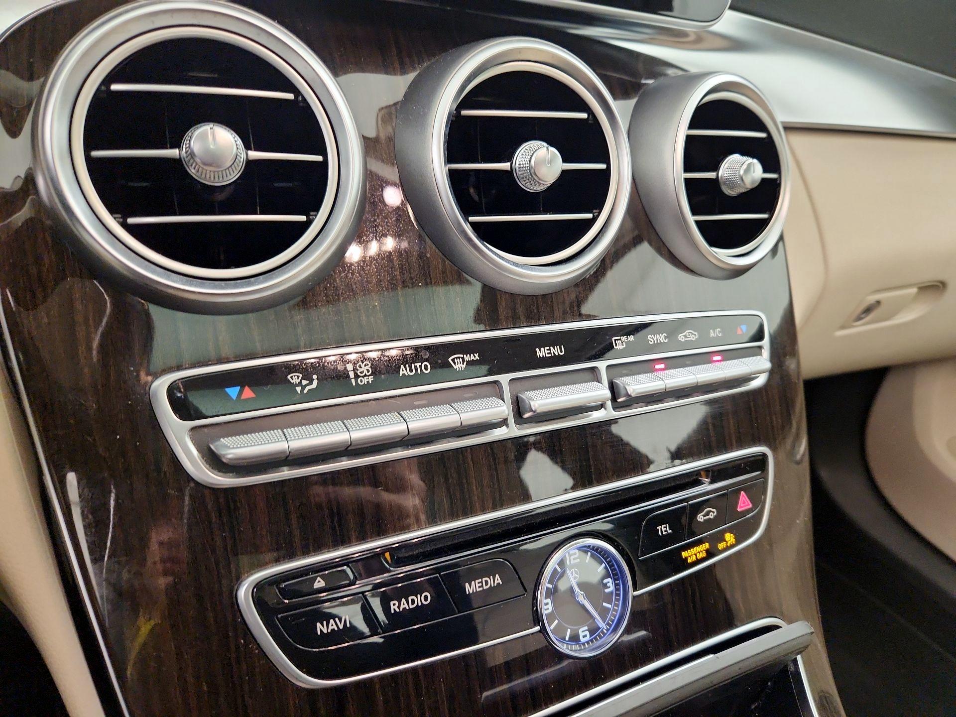 Thumbnail: 2015 Mercedes-Benz C-Class - 16