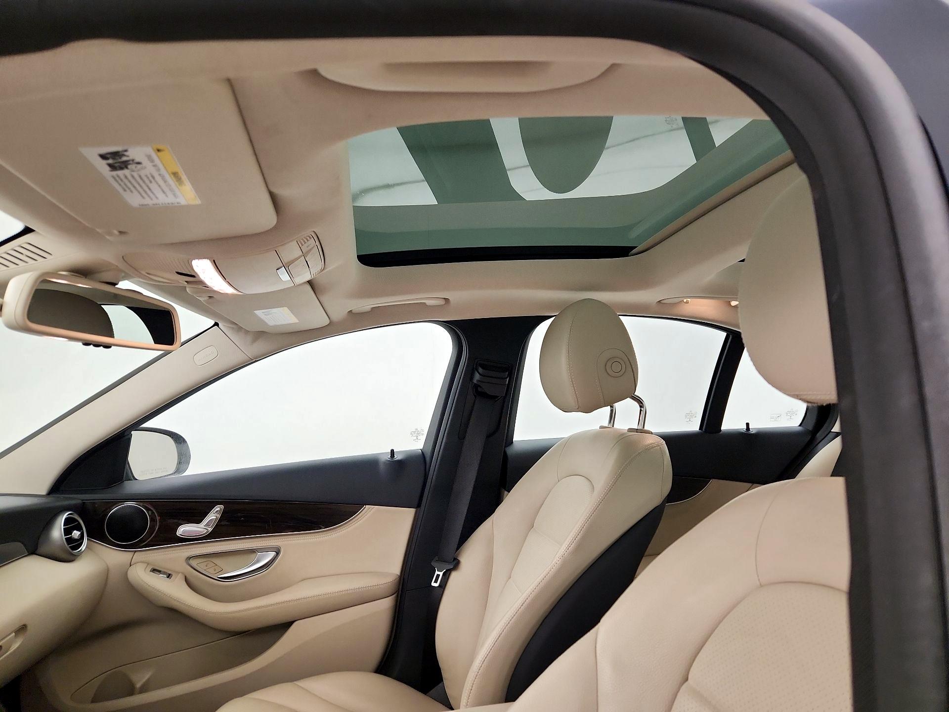 Thumbnail: 2015 Mercedes-Benz C-Class - 19