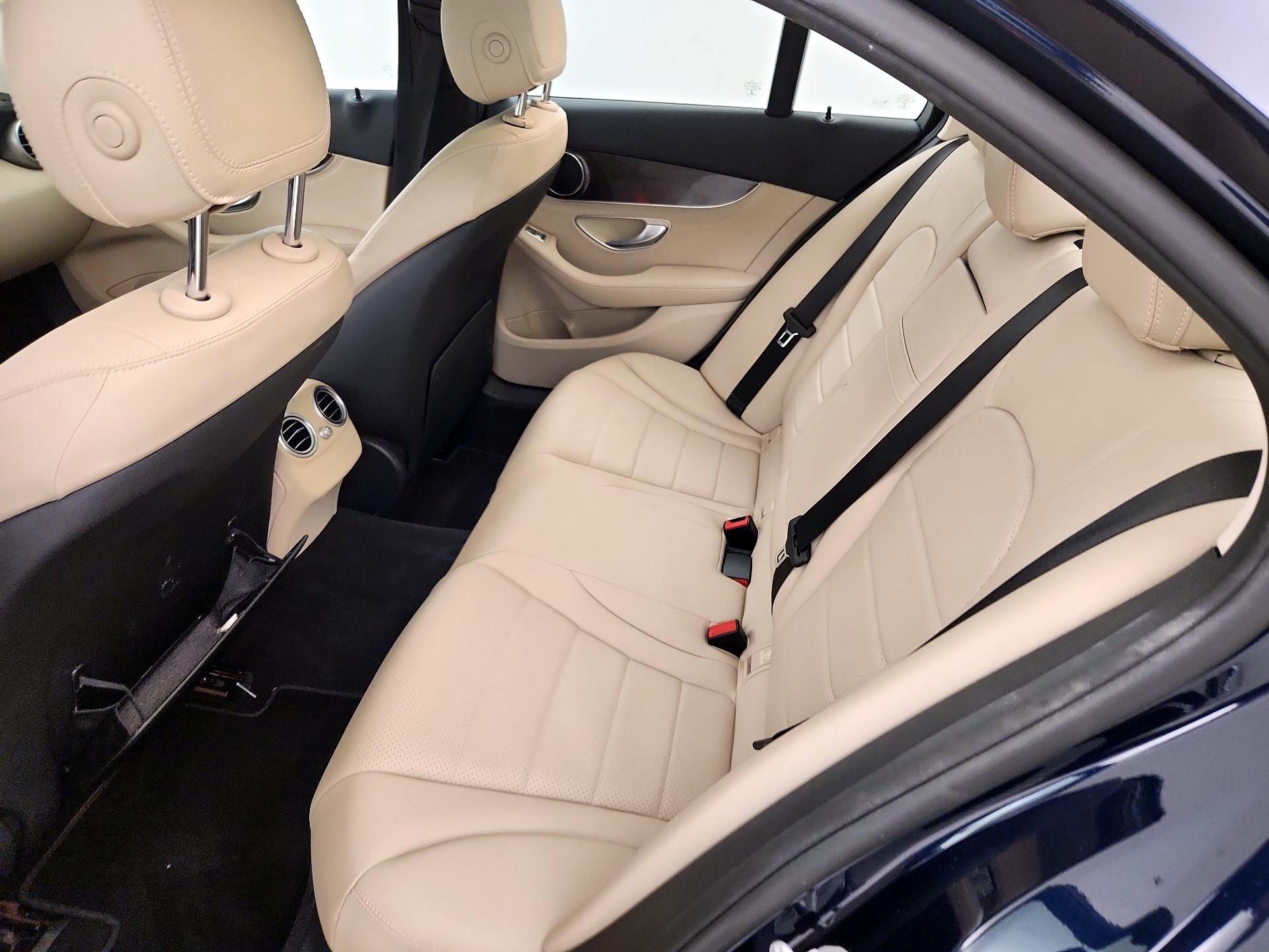 Thumbnail: 2015 Mercedes-Benz C-Class - 20