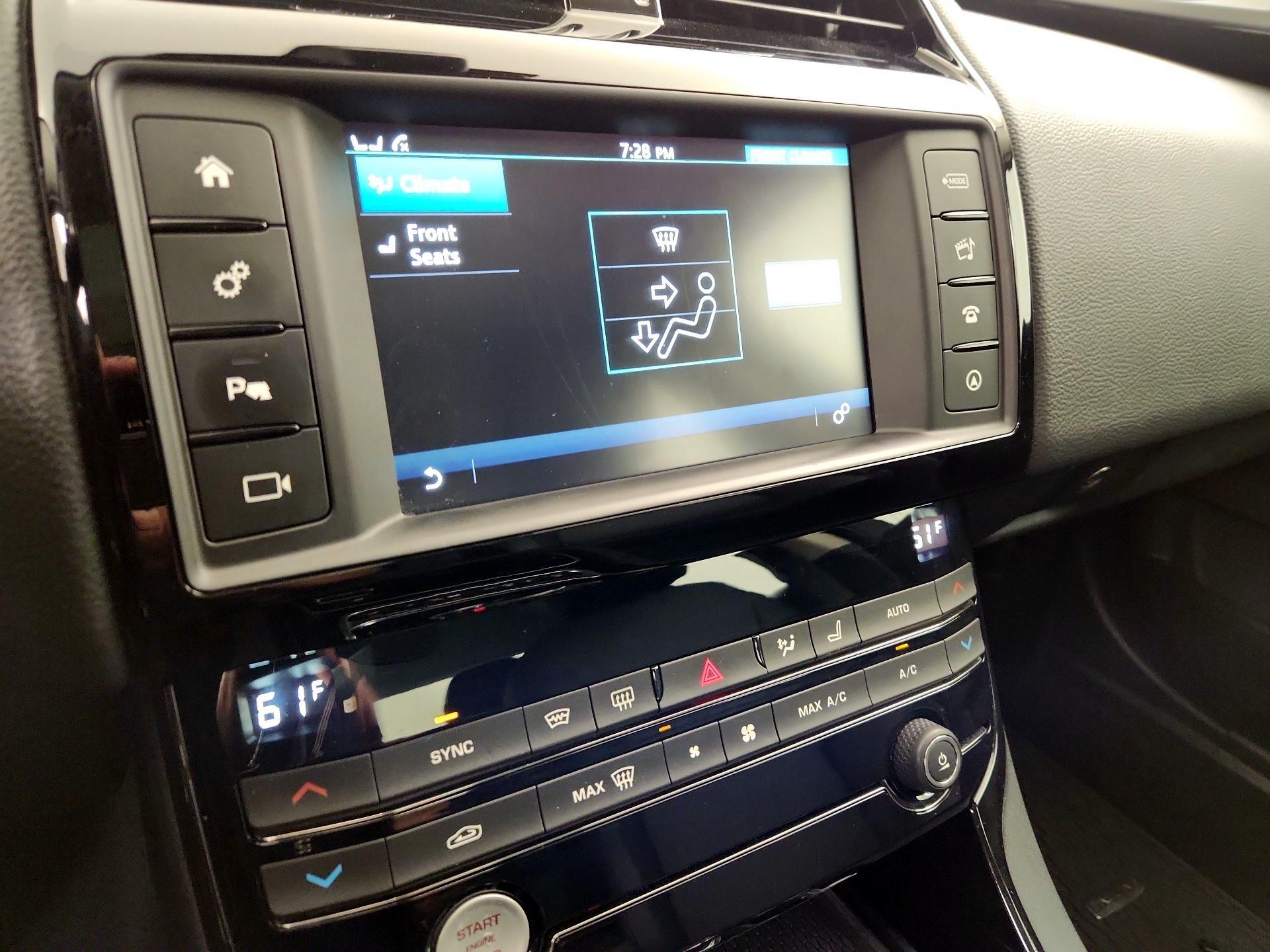 Thumbnail: 2017 Jaguar XE - 16