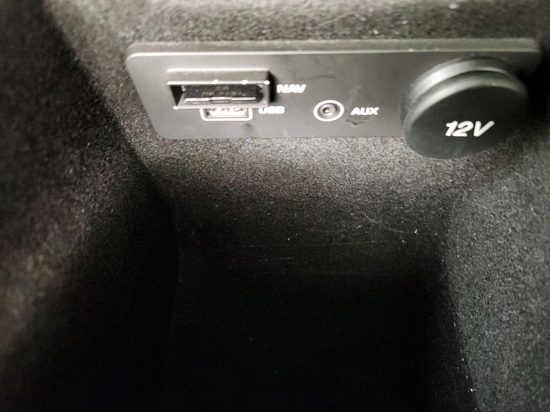 Thumbnail: 2017 Jaguar XE - 19