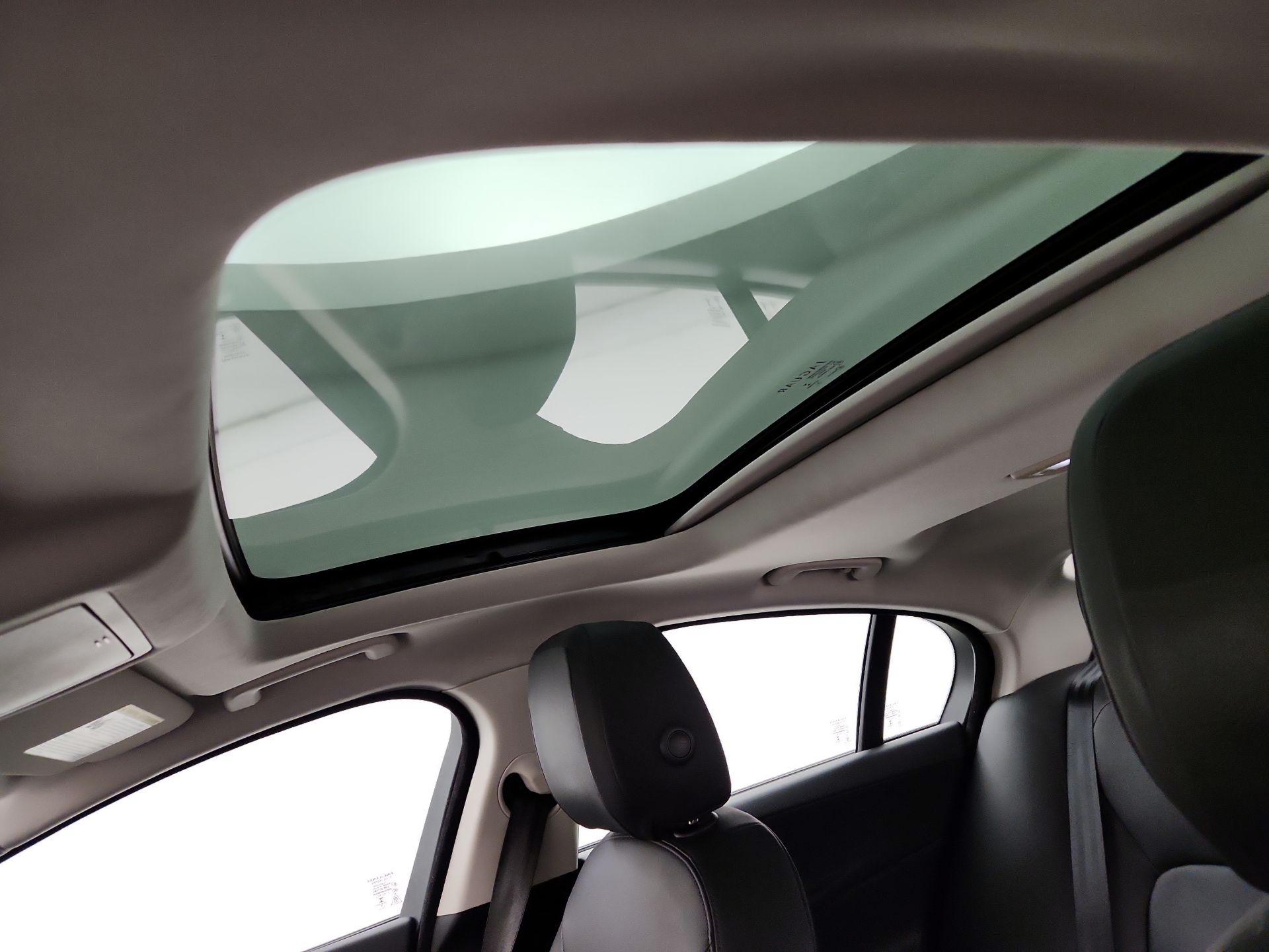 Thumbnail: 2017 Jaguar XE - 20