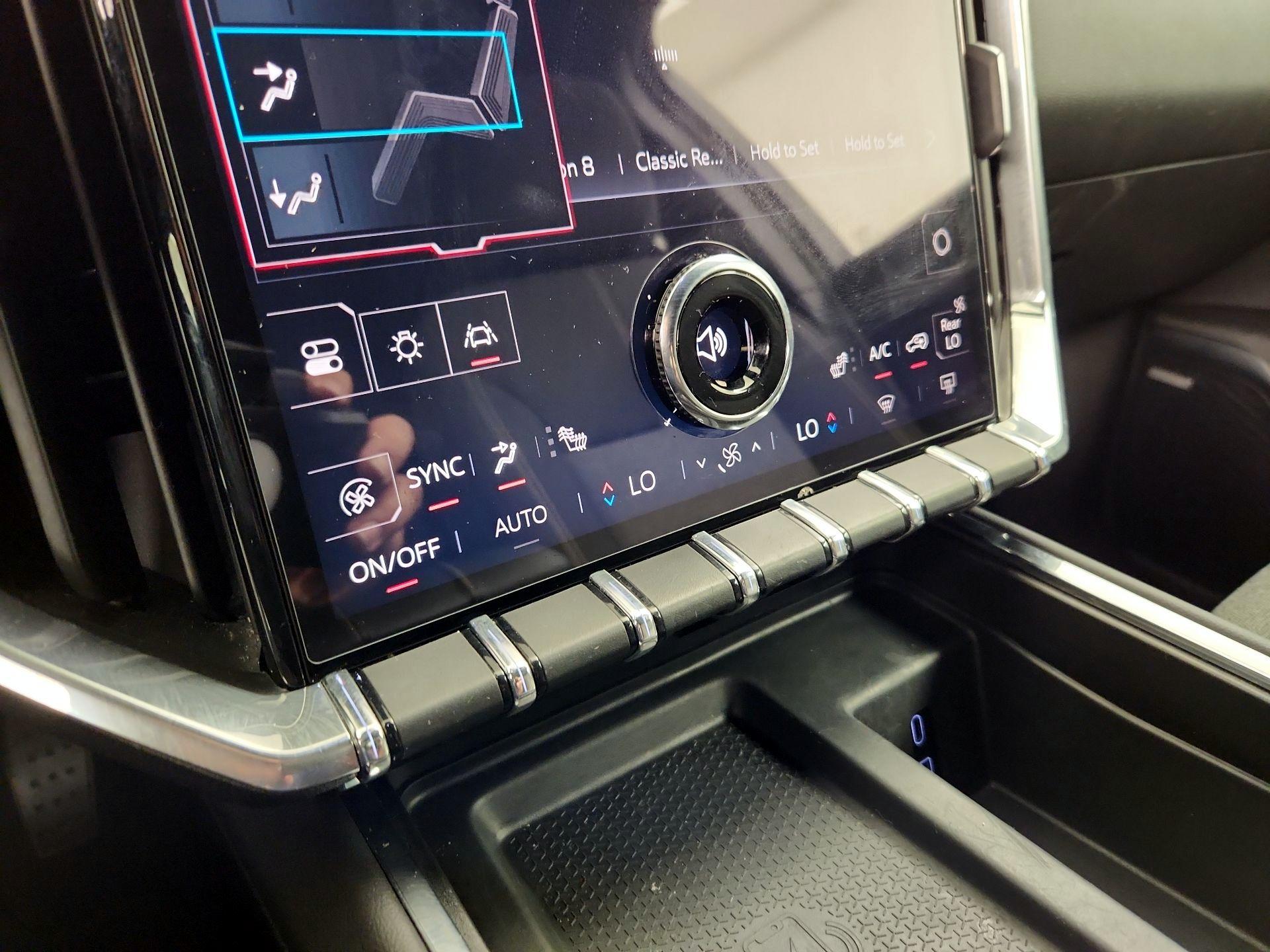 Thumbnail: 2025 GMC Acadia - 16