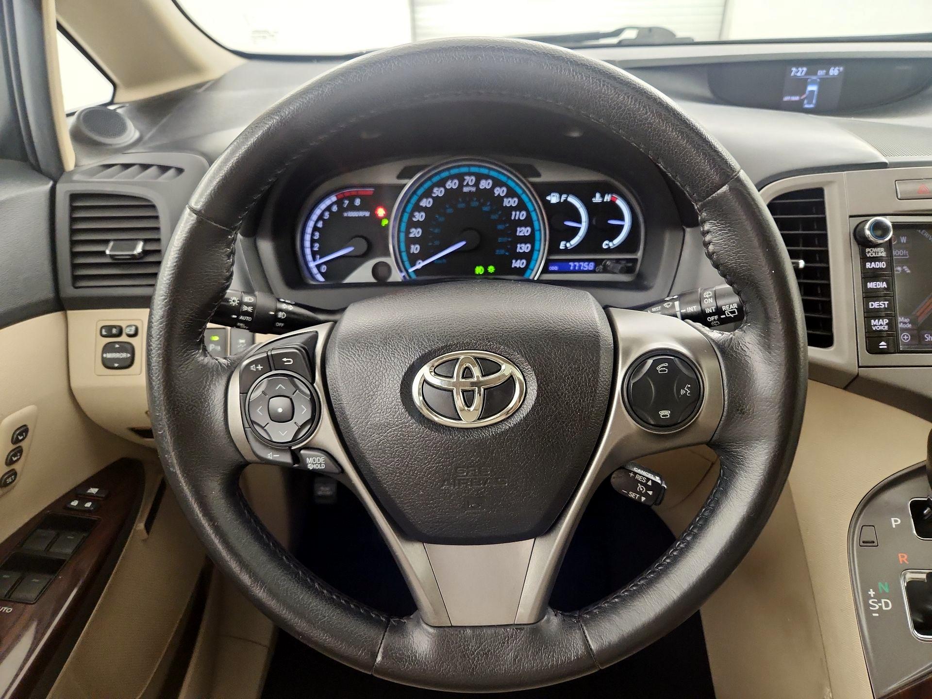 Thumbnail: 2014 Toyota Venza - 10