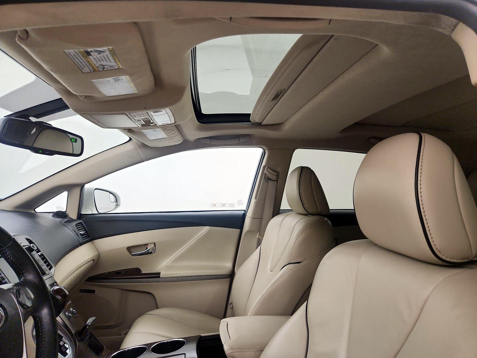 Thumbnail: 2014 Toyota Venza - 20