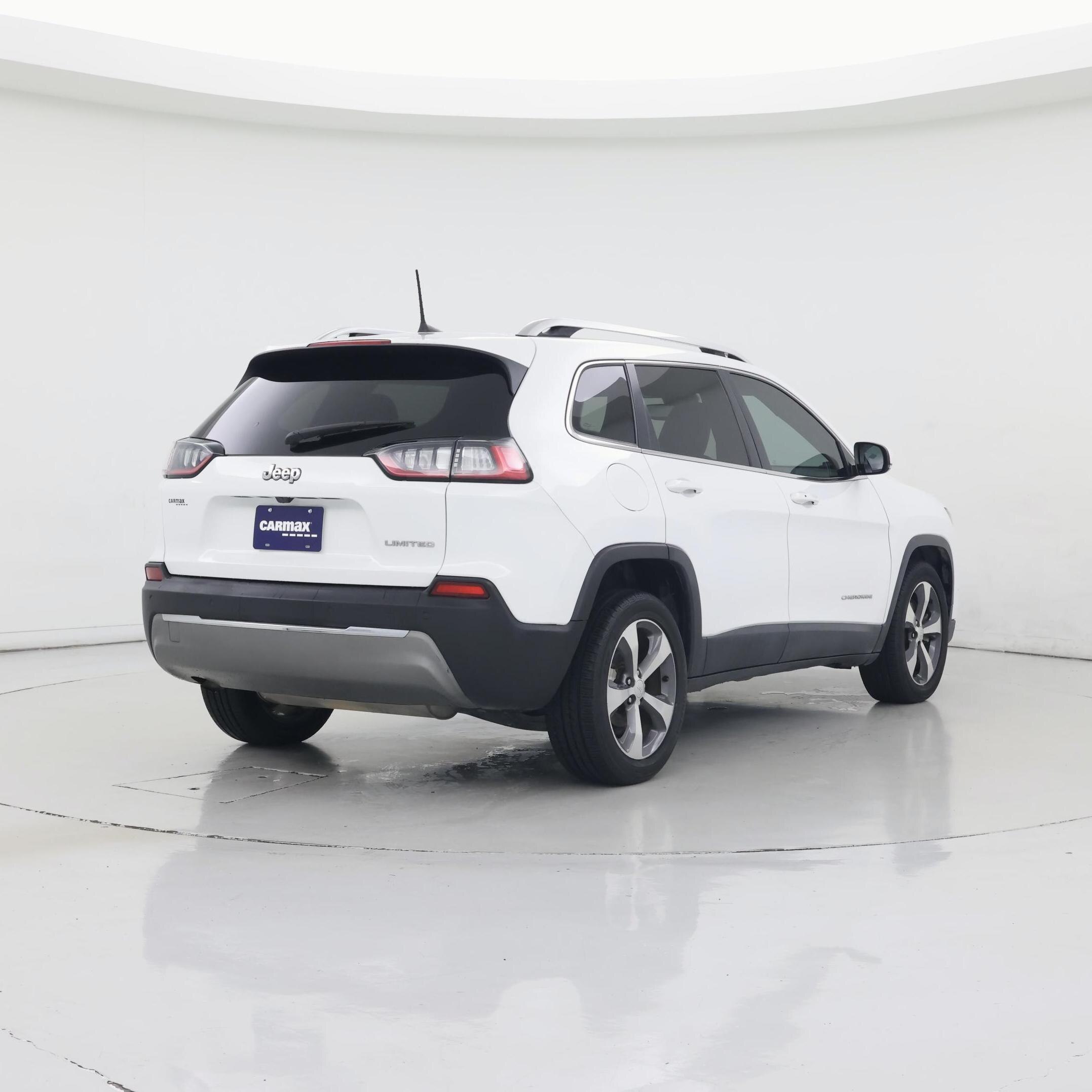 Thumbnail: 2019 Jeep Cherokee - 8