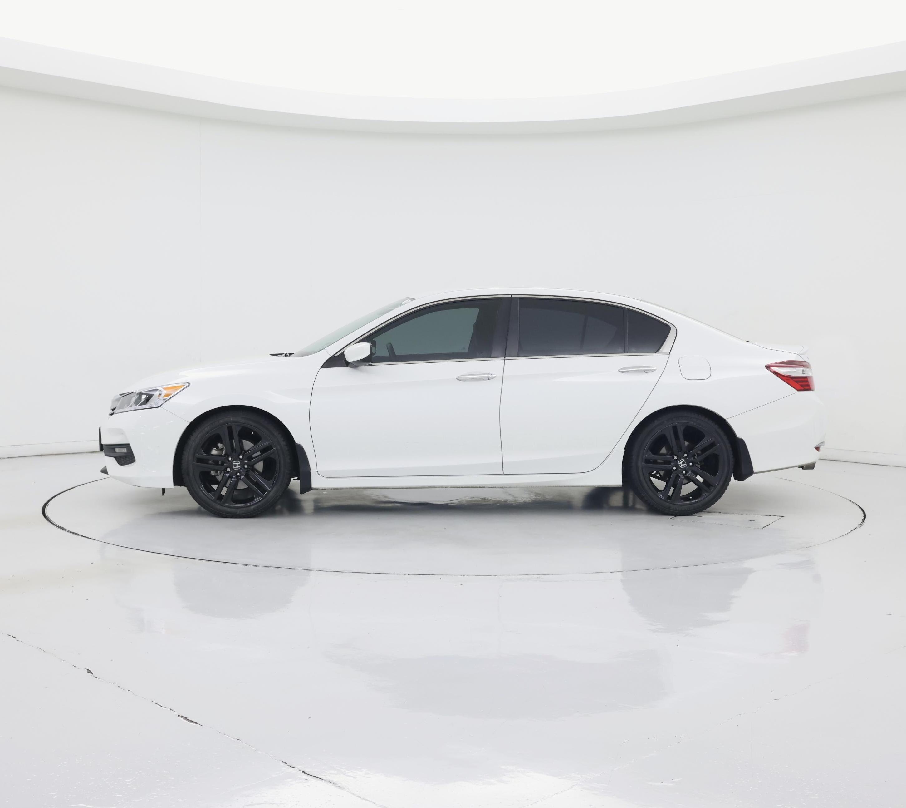 Thumbnail: 2017 Honda Accord - 3