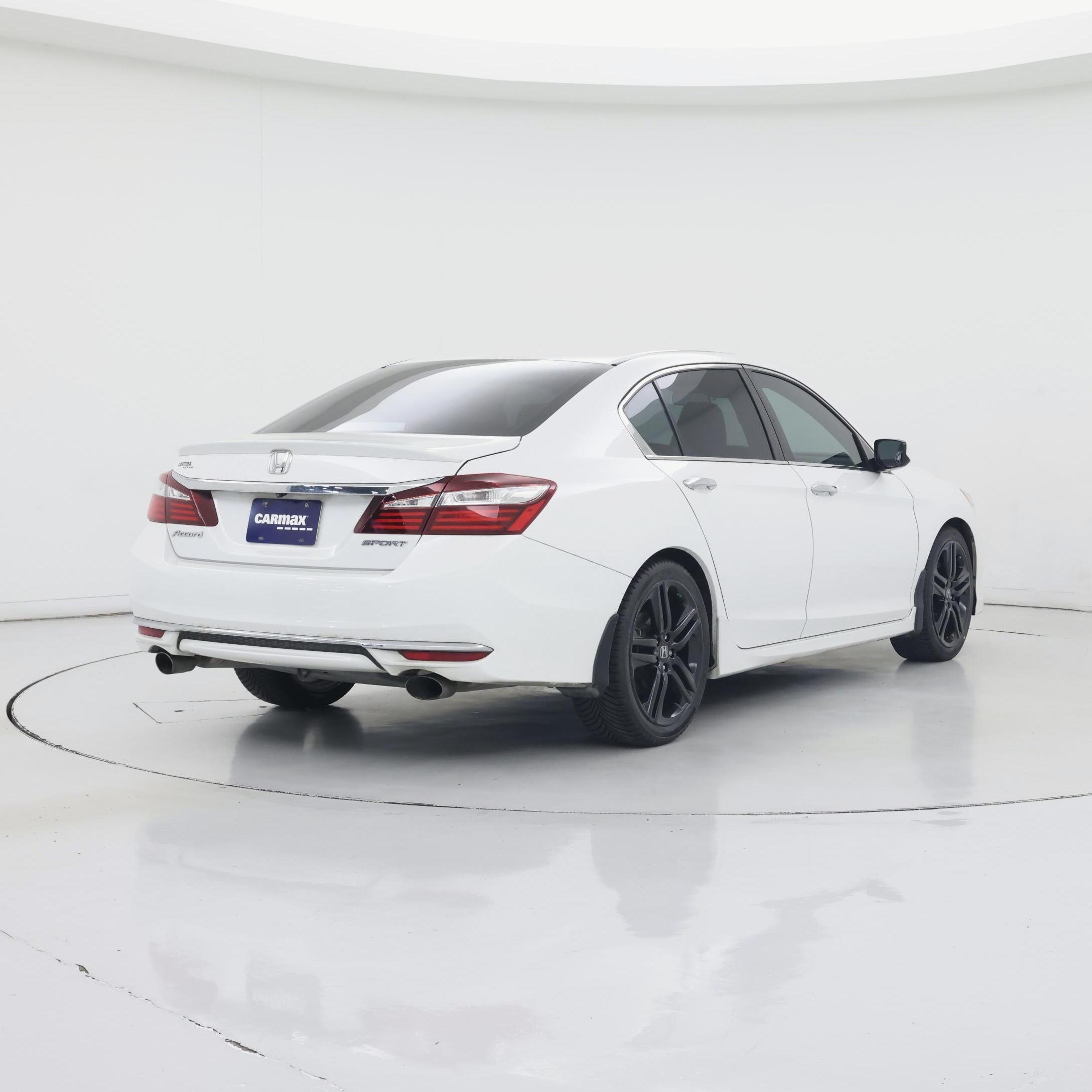 Thumbnail: 2017 Honda Accord - 8