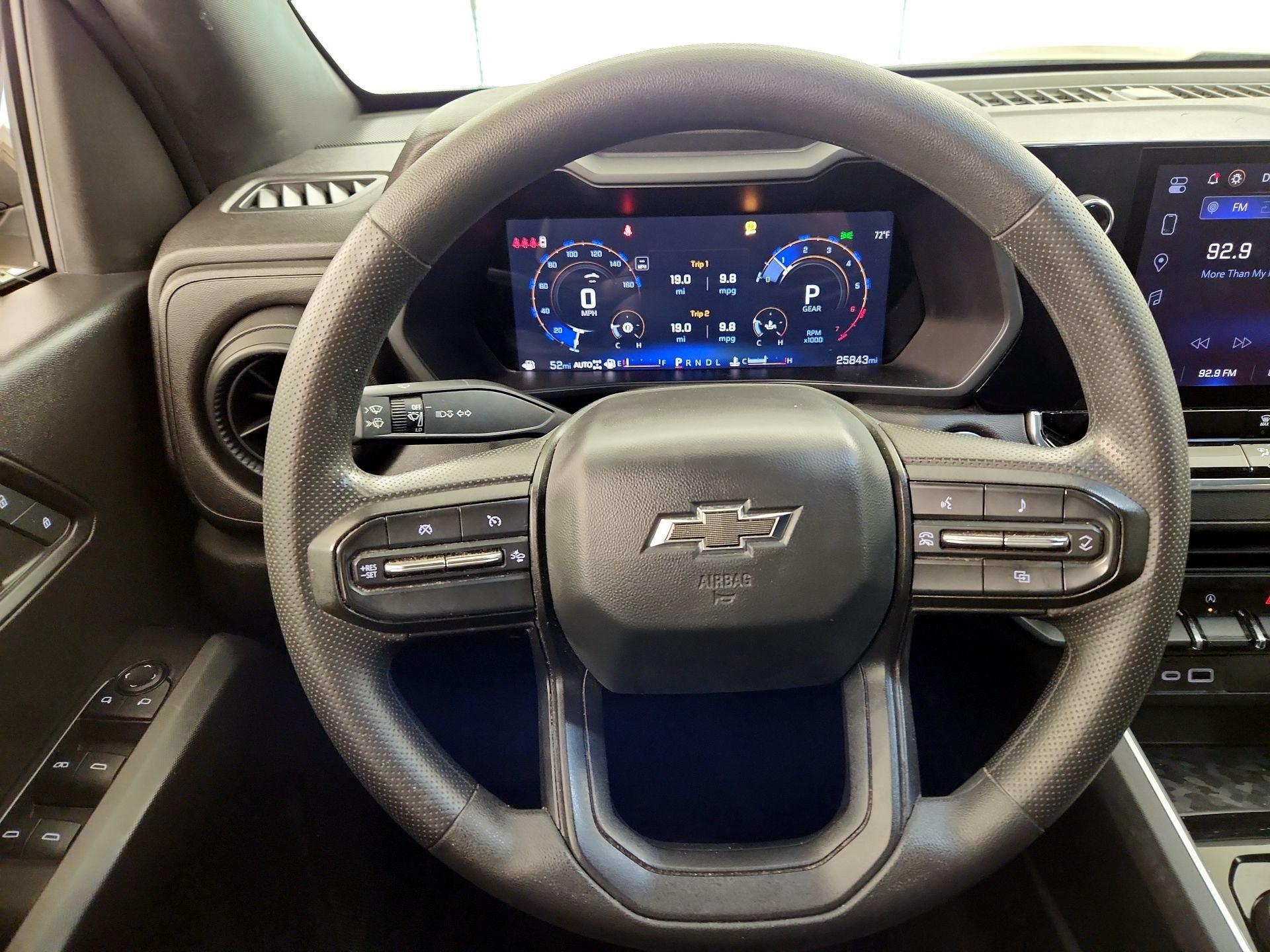 Thumbnail: 2024 Chevrolet Colorado - 10