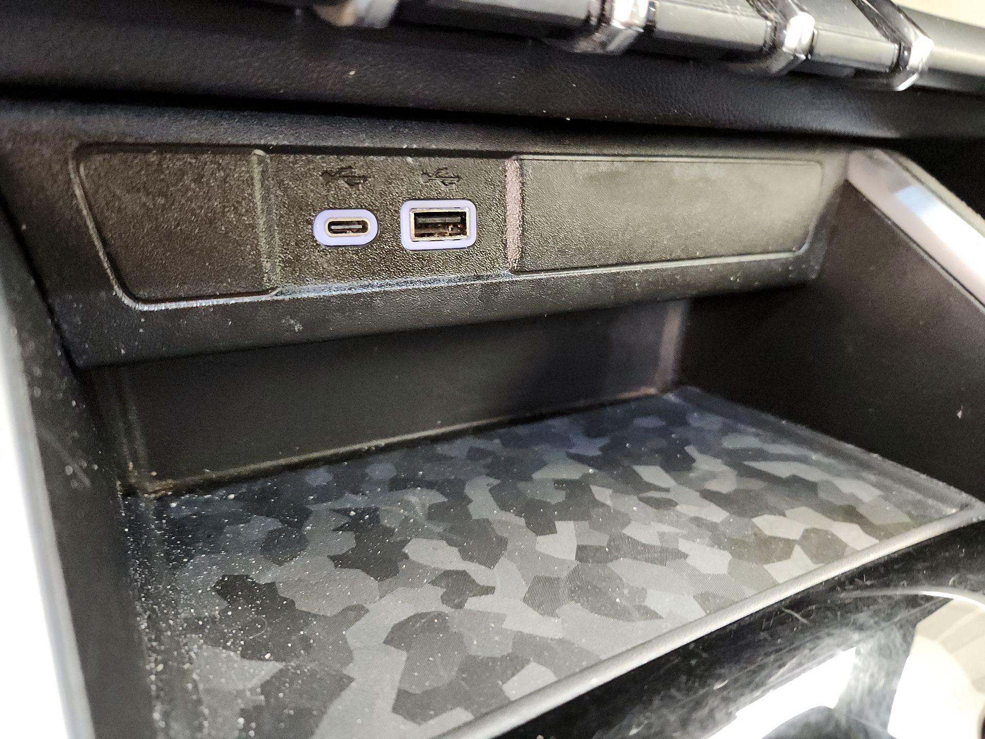 Thumbnail: 2024 Chevrolet Colorado - 18