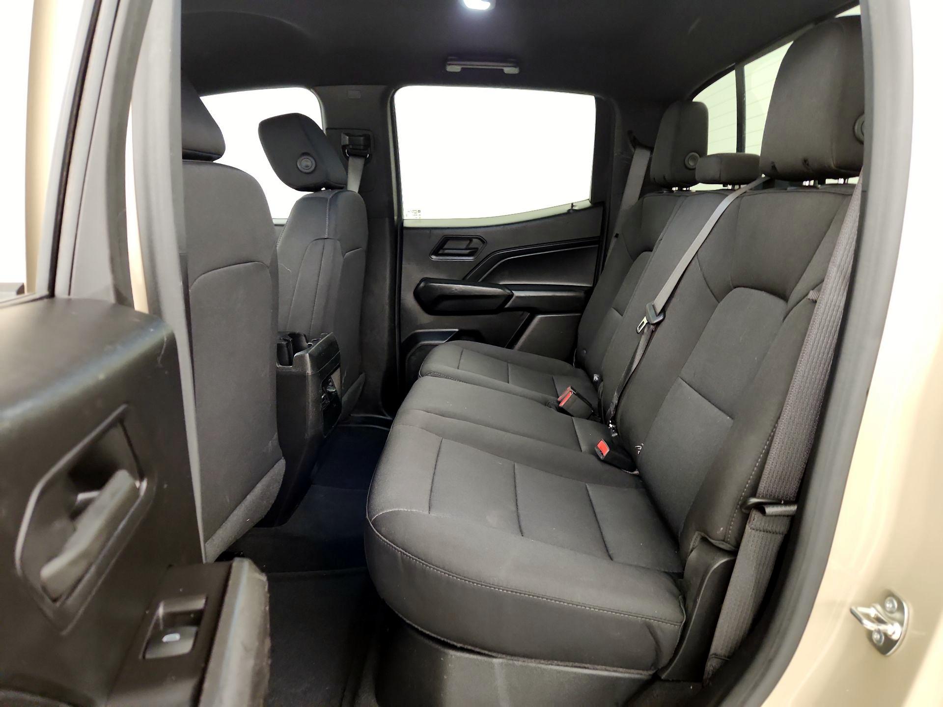 Thumbnail: 2024 Chevrolet Colorado - 19