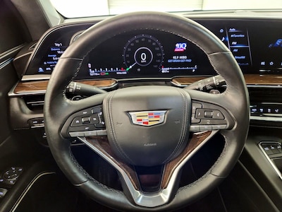 Steering Wheel & Instrument Cluster (On)