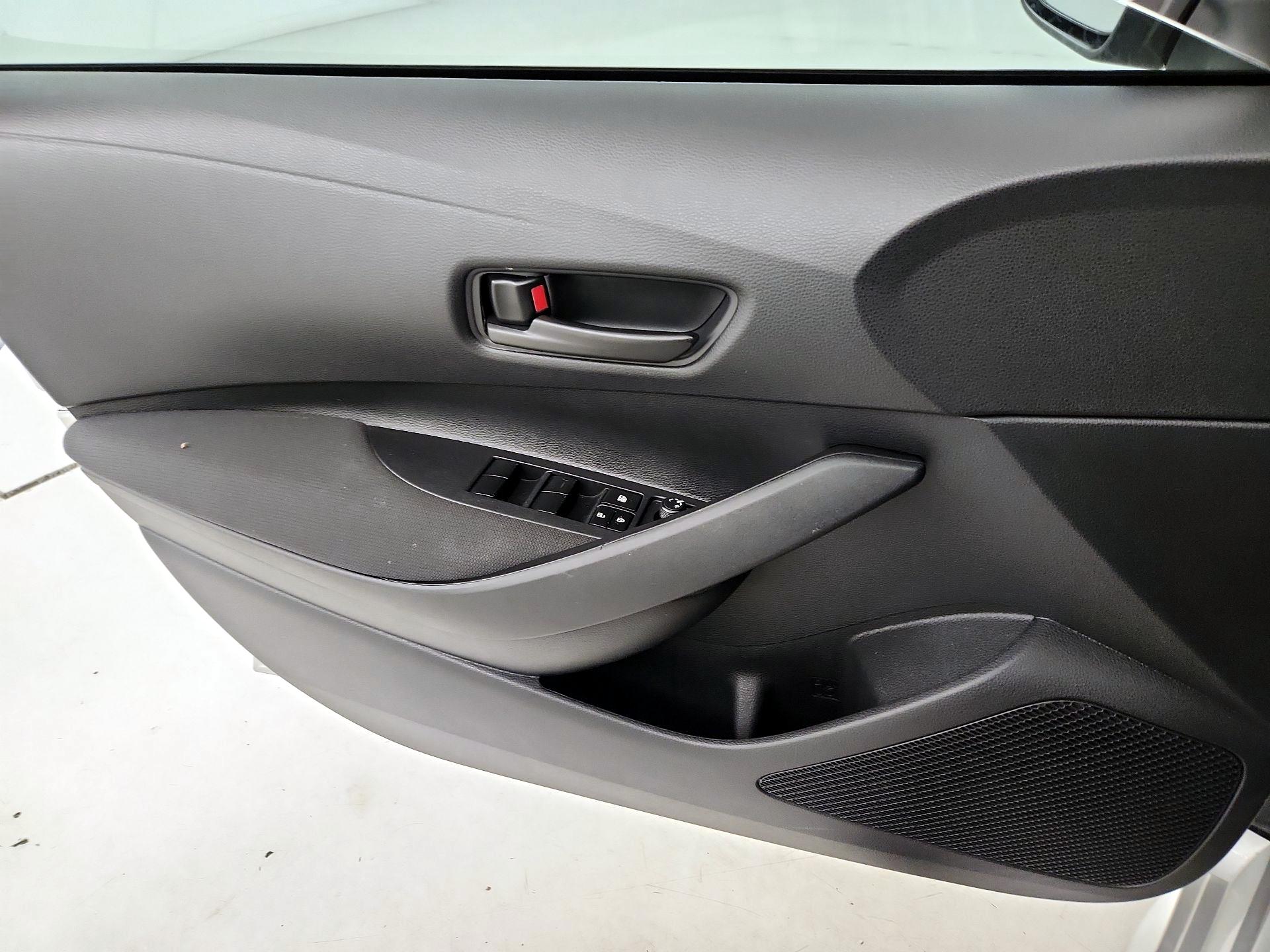 Thumbnail: 2025 Toyota Corolla - 12