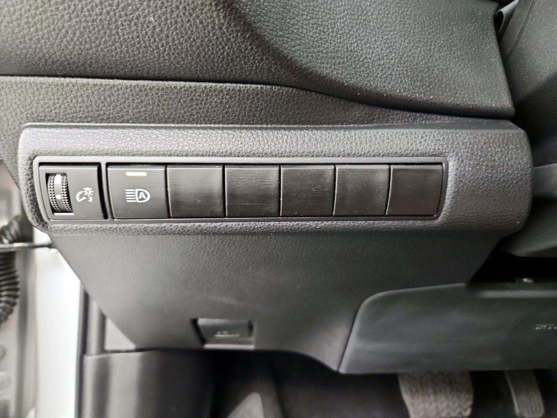 Thumbnail: 2025 Toyota Corolla - 13