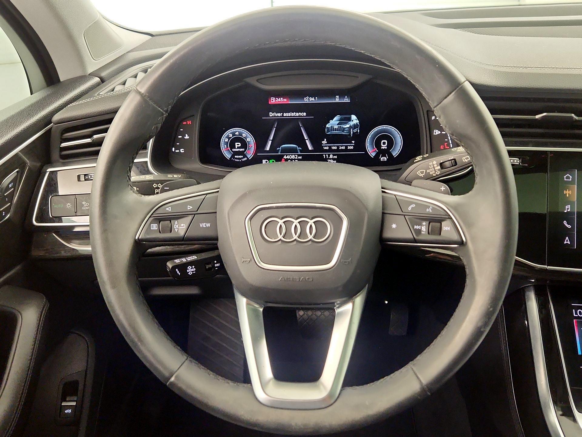 Thumbnail: 2023 Audi Q7 - 10